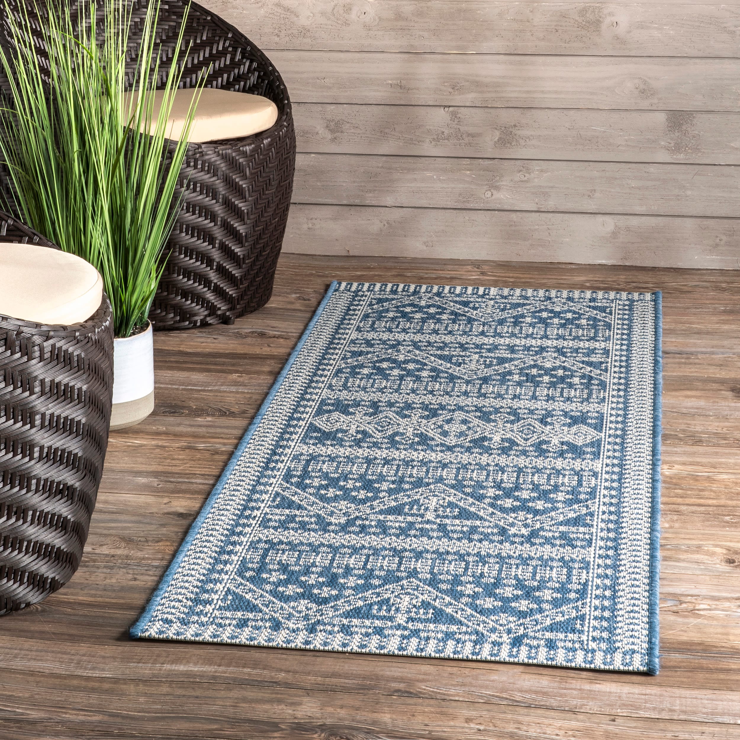 nuLOOM OWDN24A-2010 Kandace 2 x 10 (ft) Loomed Polypropylene Blue Rectangular Indoor/Outdoor Geometric Runner rug
