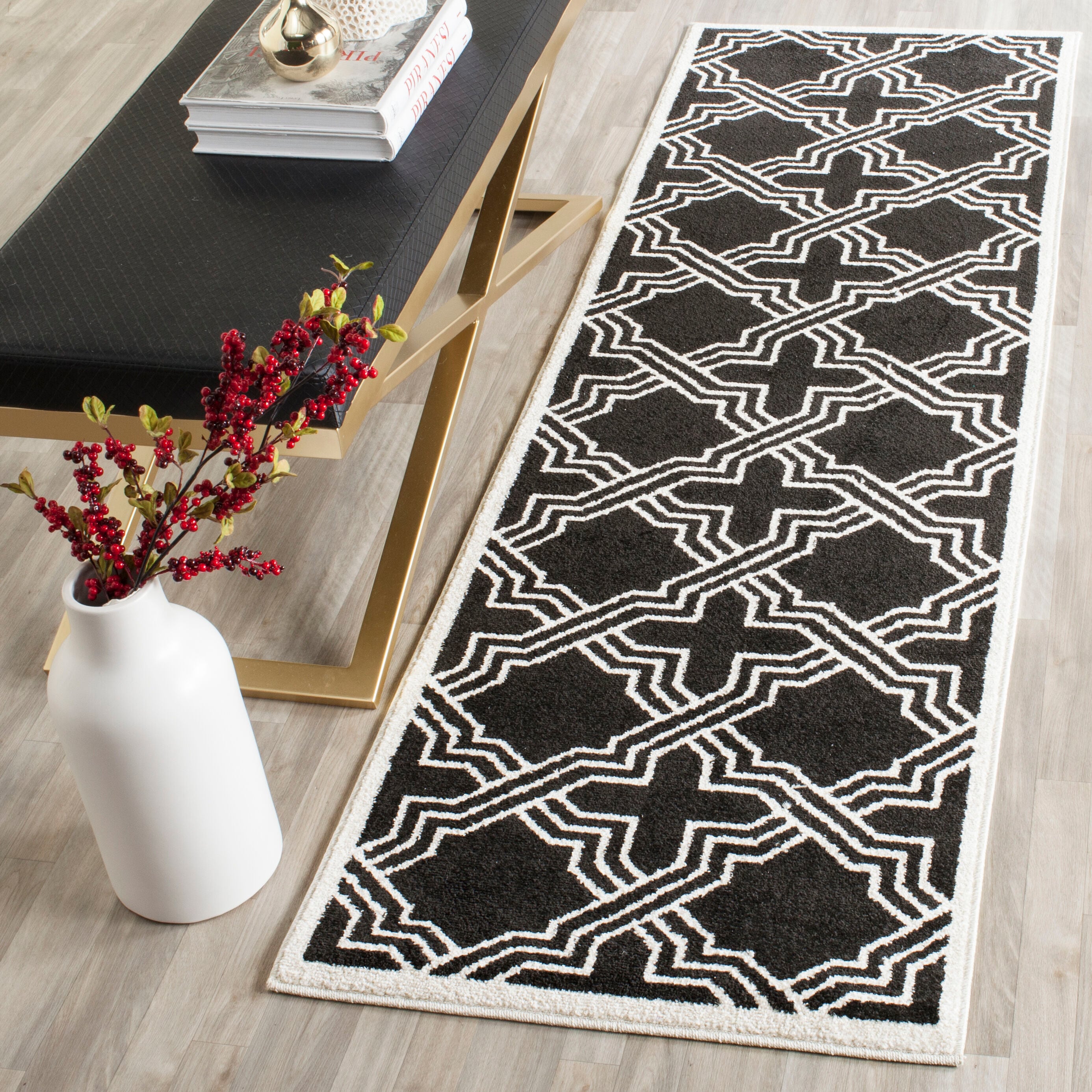 Safavieh AMT413G-27 Amherst Marco 2 x 7 (ft) Loomed Synthetic Anthracite/Ivory Rectangular Indoor Geometric Farmhouse/Cottage Runner rug