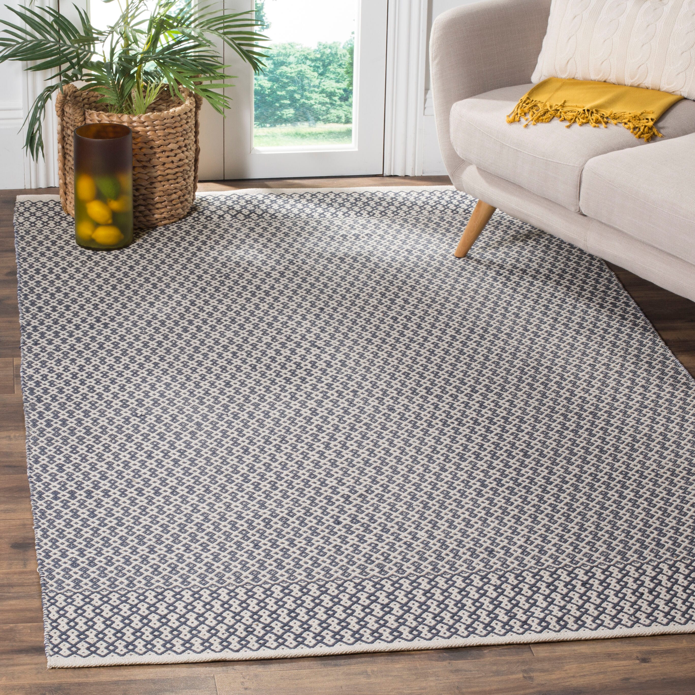 Safavieh MTK339B-6SQ Montauk Mandalay 6 x 6 (ft) Cotton Ivory/Navy Square Indoor Geometric Coastal Area rug