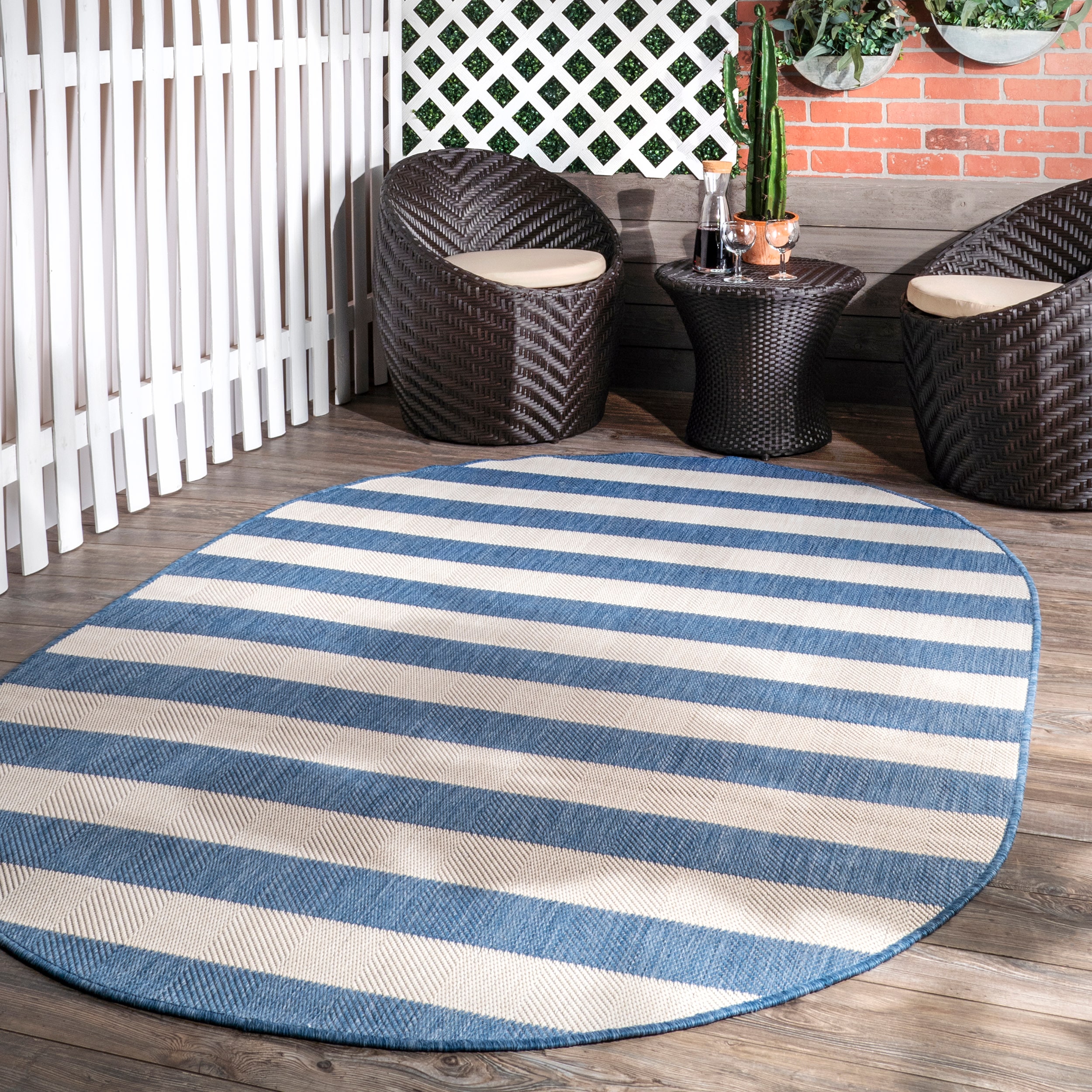 nuLOOM OWDN28B-O508 Alexis 5 x 8 (ft) Loomed Polypropylene Blue Oval Indoor/Outdoor Stripe Area rug