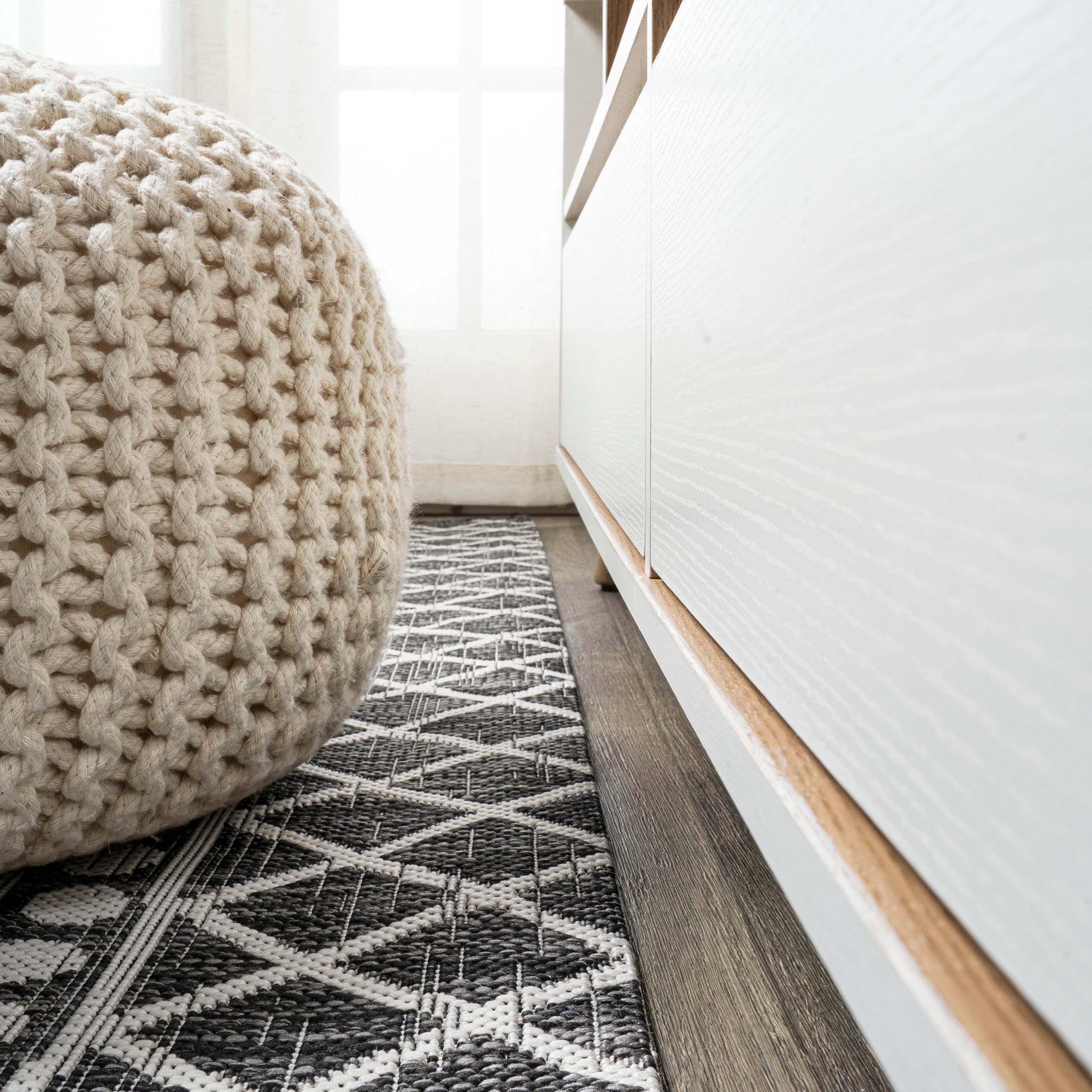 JONATHAN  Y SMB130F-210 rugs - View #10