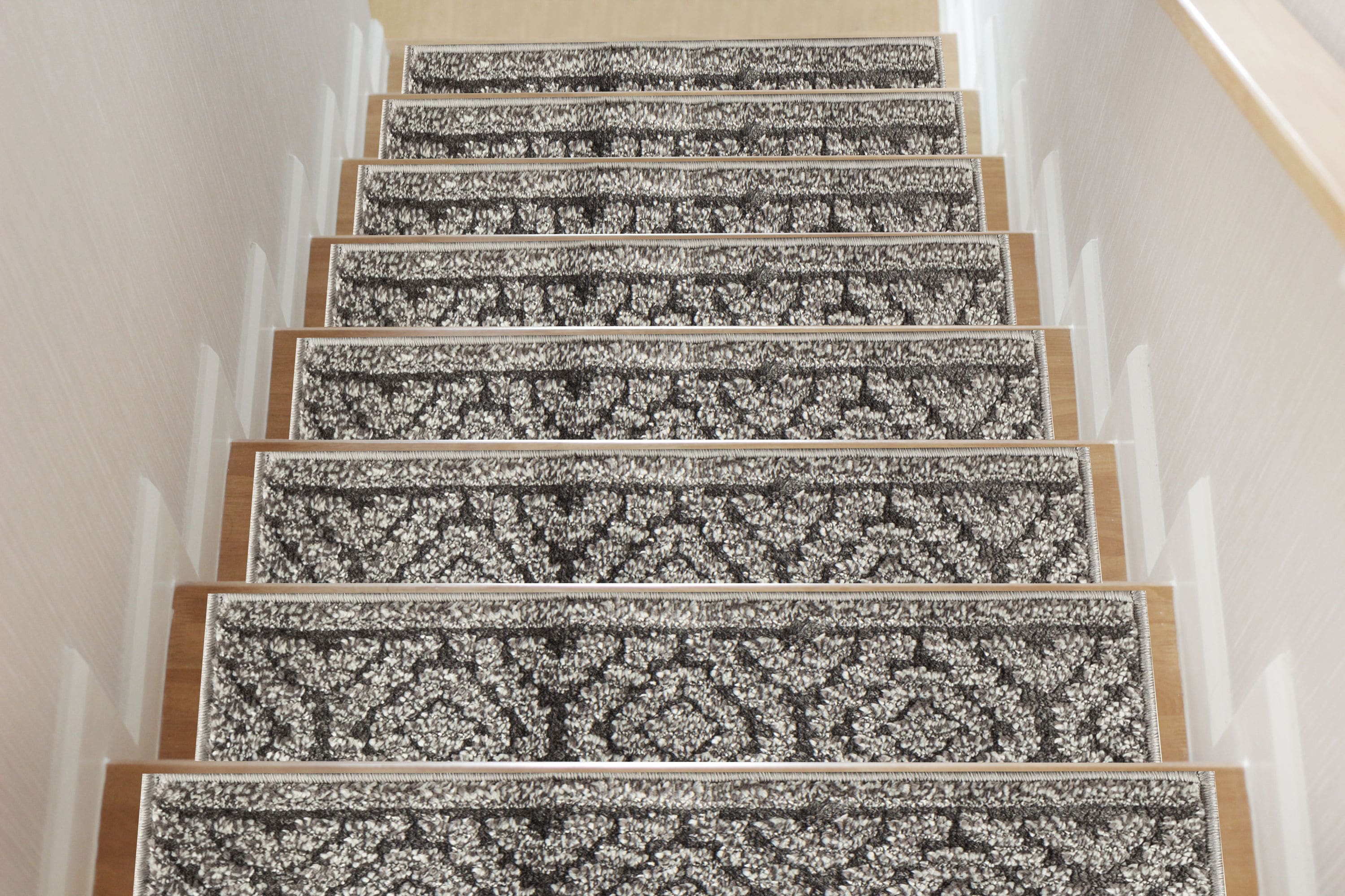 14 Step Indoor Stair Treads  Staircase Step Rug Carpet  9'' x  24''   V 4. 