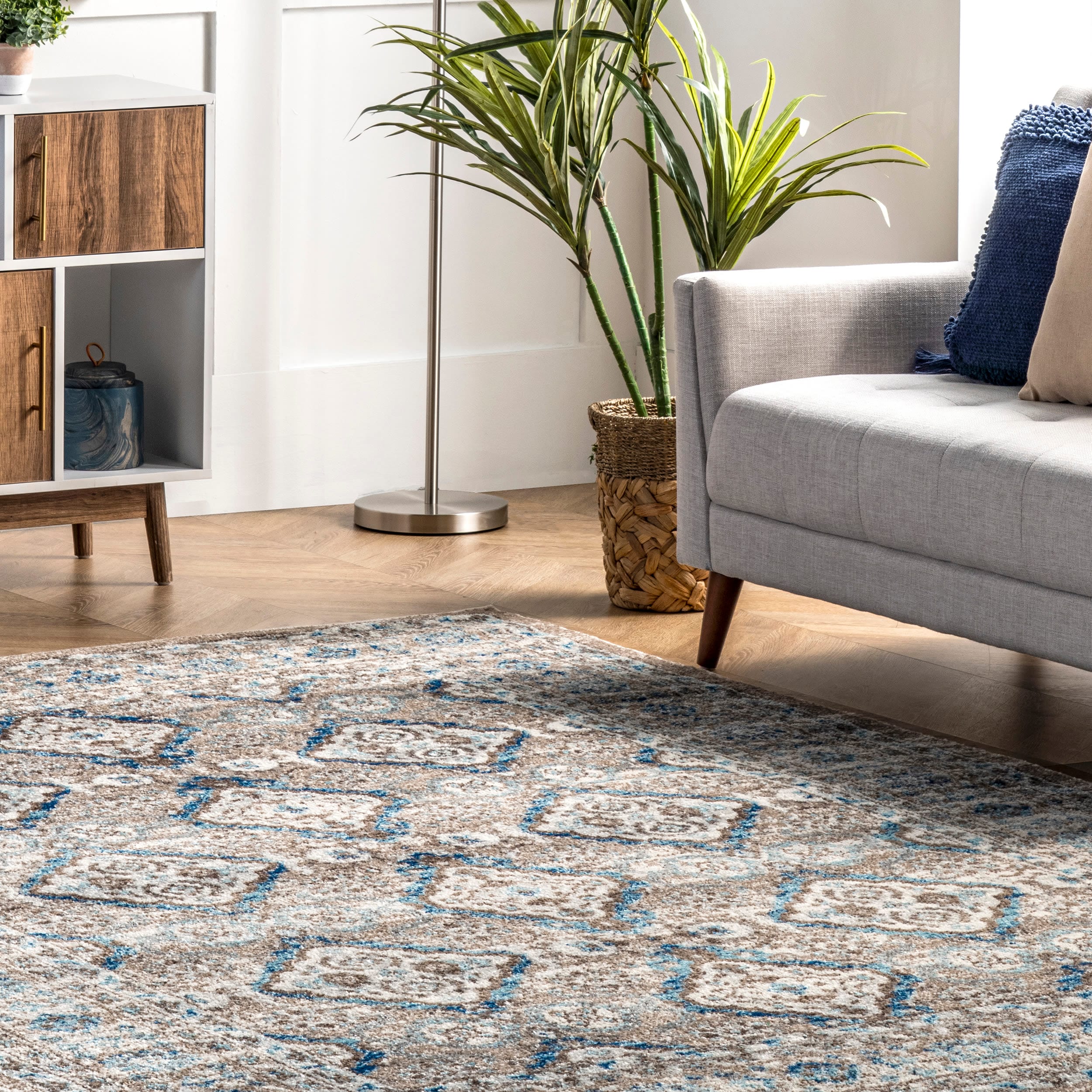 Reversible Blue Diamond 3'x5' Easy-Care Synthetic Area Rug