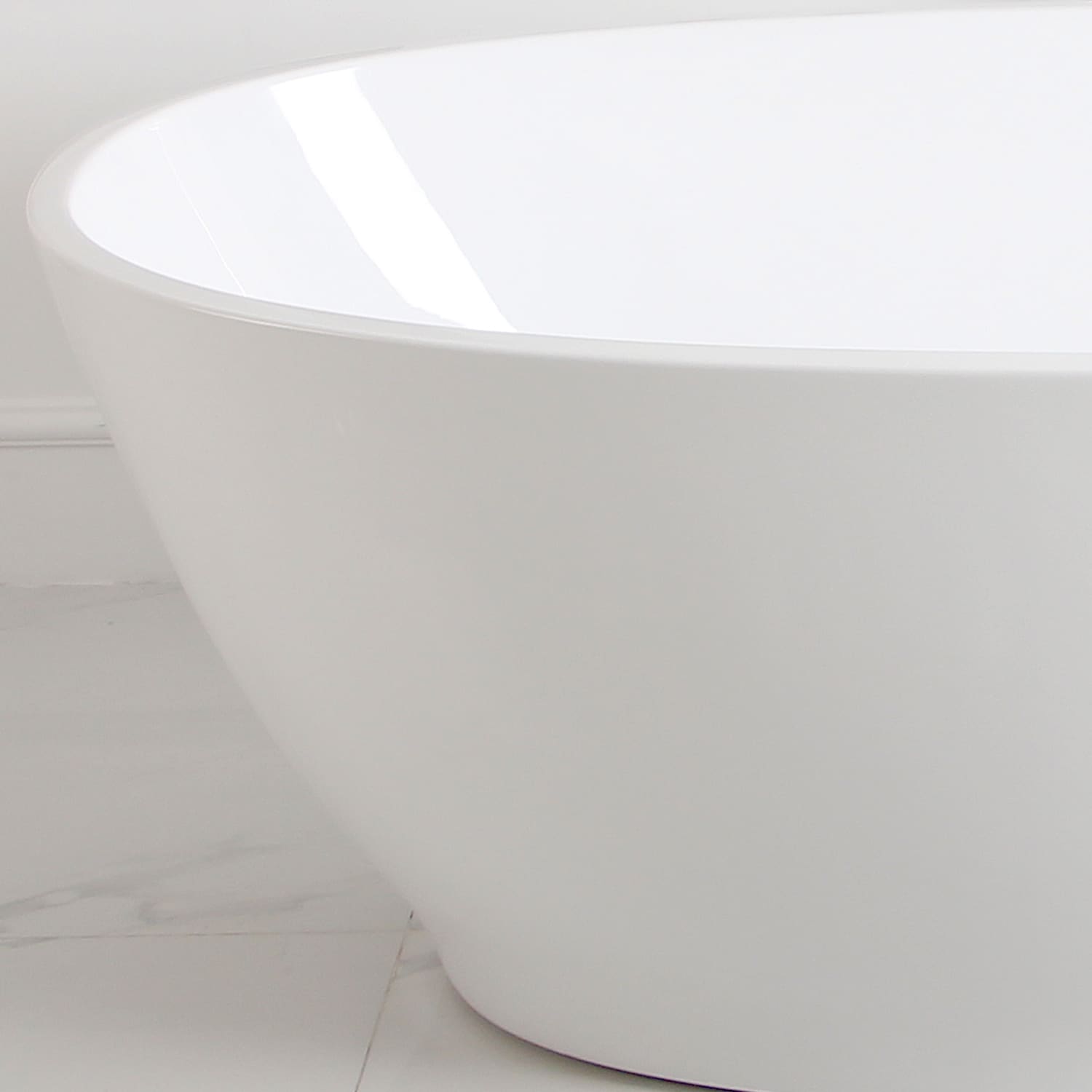 Koh Samui 65" Glossy White Acrylic Freestanding Bathtub