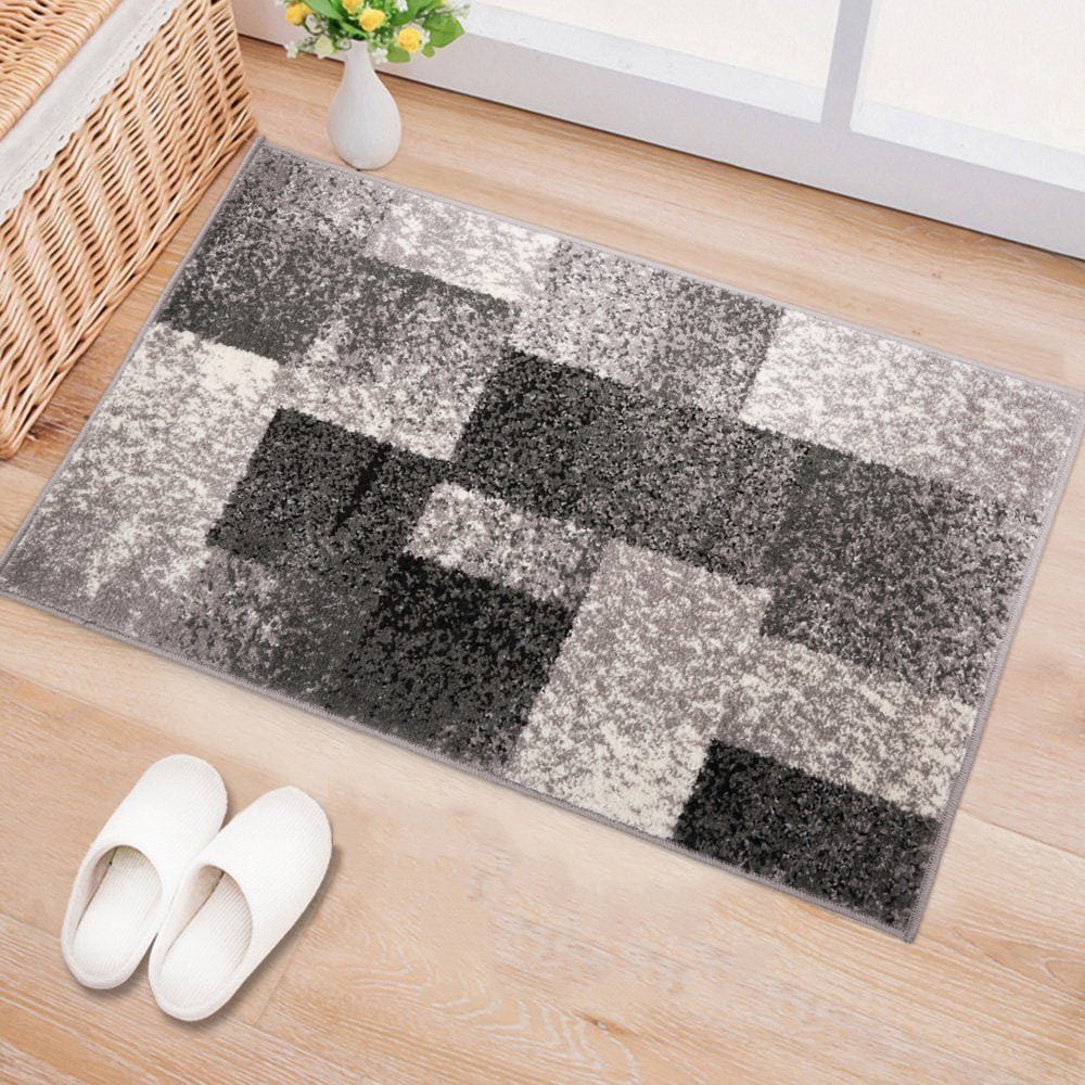 Modern Distressed Geometric Area Rug 2' x 3' in Gray