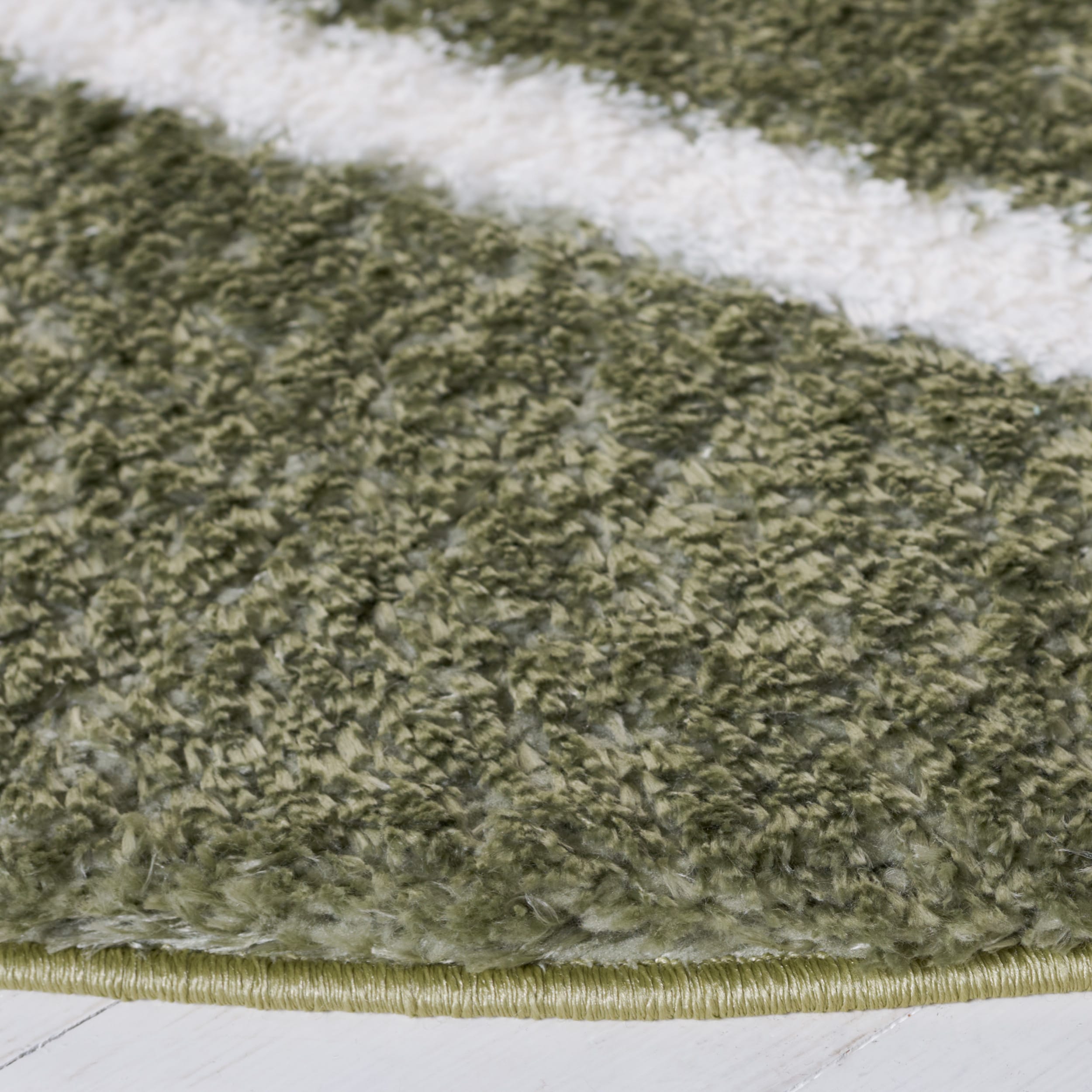 Safavieh THO676W-7R rugs - View #3