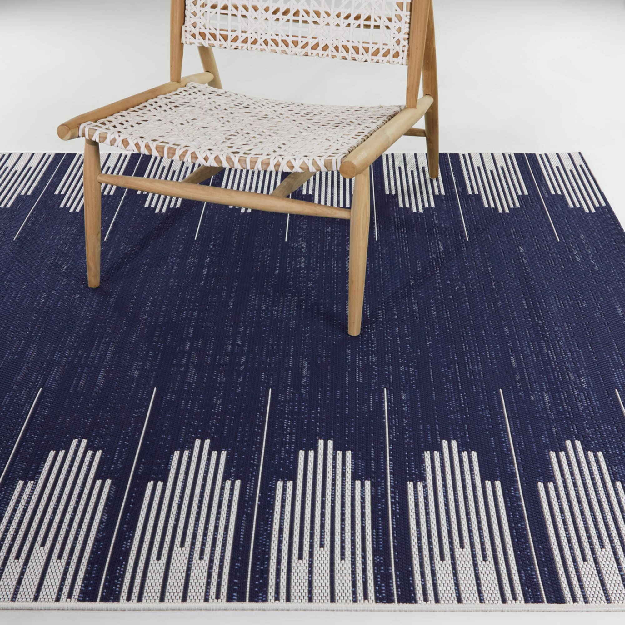 allen + roth 3106129 8 x 10 (ft) Flatweave Polypropylene Blue Rectangular Outdoor Stripe Mid-Century Modern Area rug