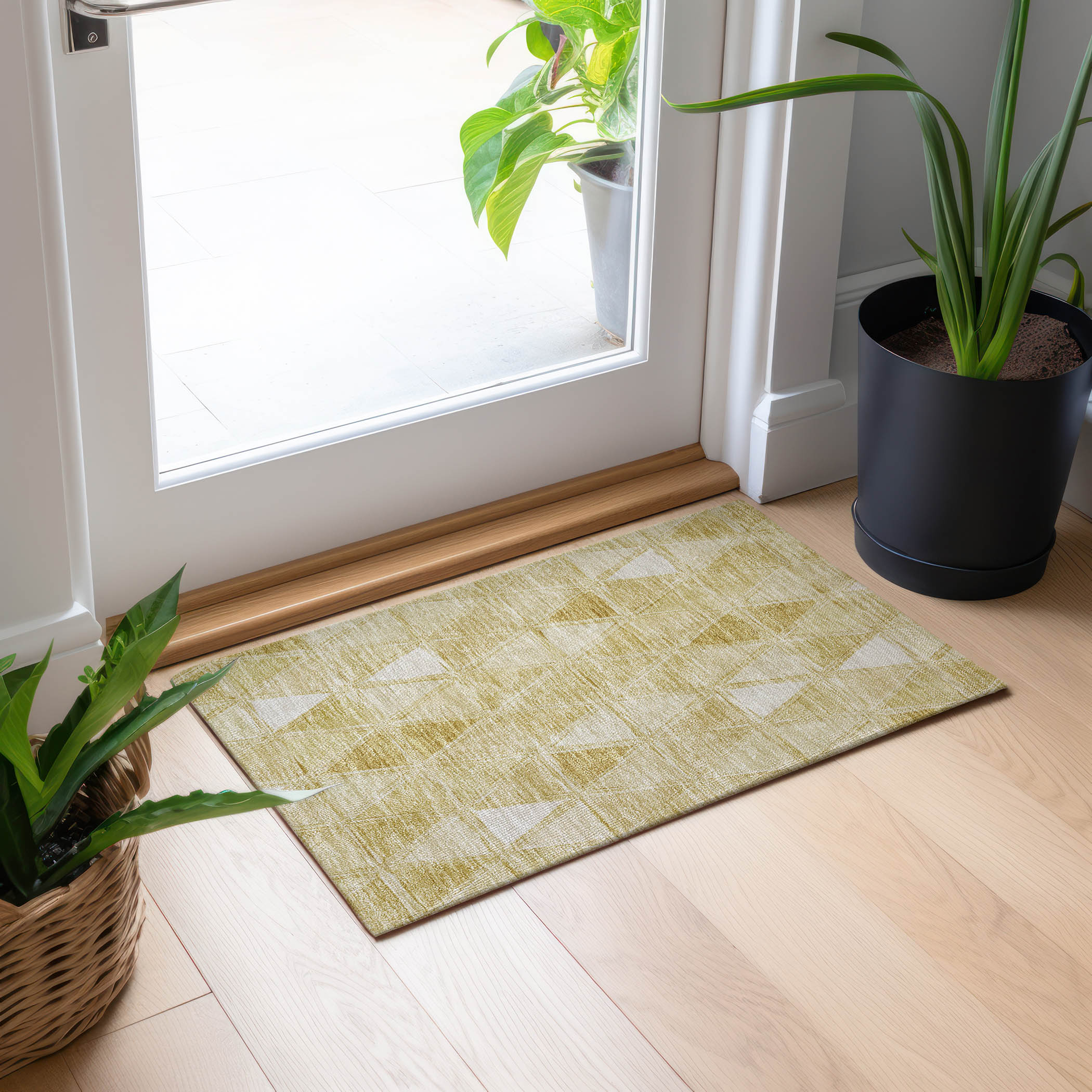Gold Geometric Pattern Indoor Outdoor Washable Rug 1'8" x 2'6"