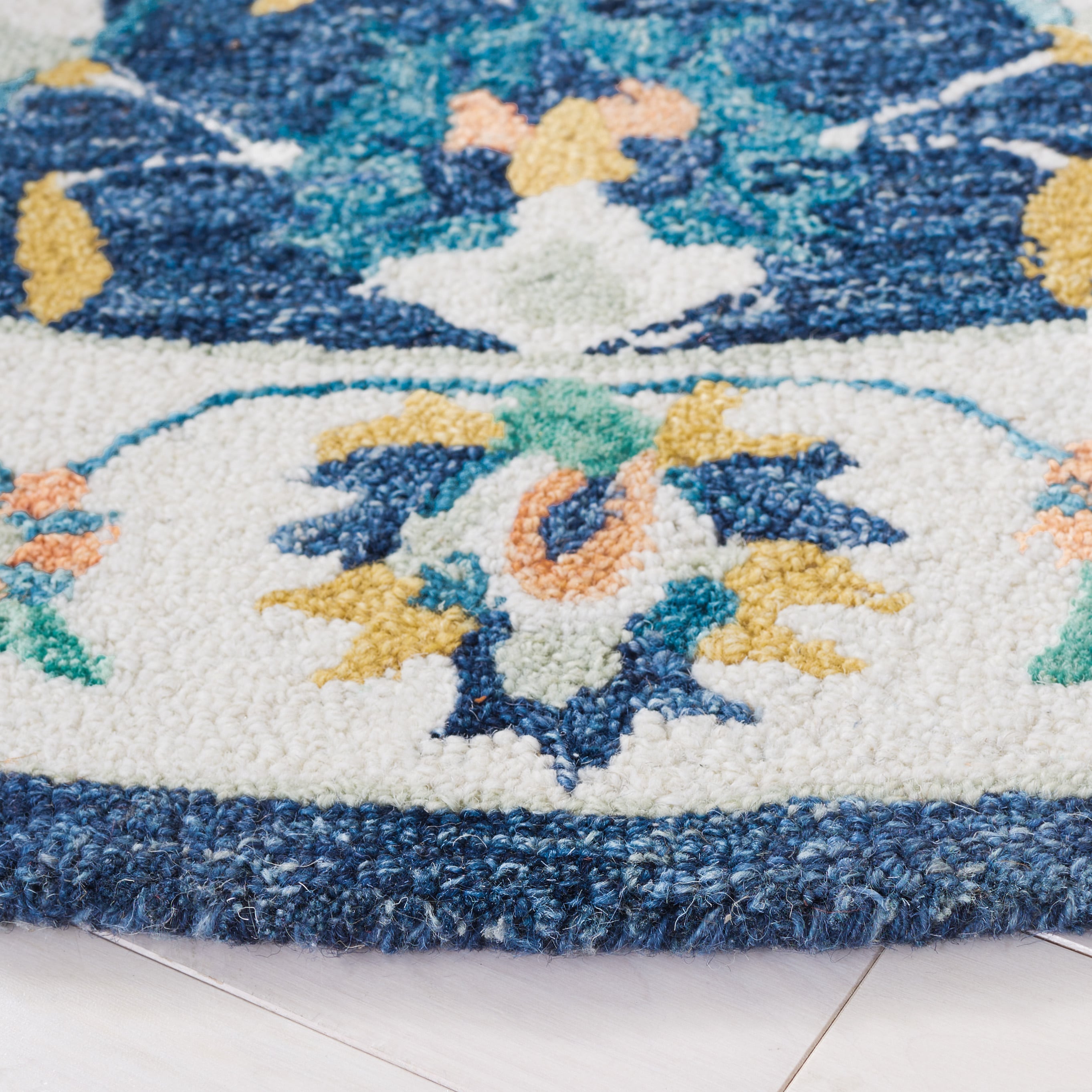 Safavieh MLP385M-5R rugs - View #3