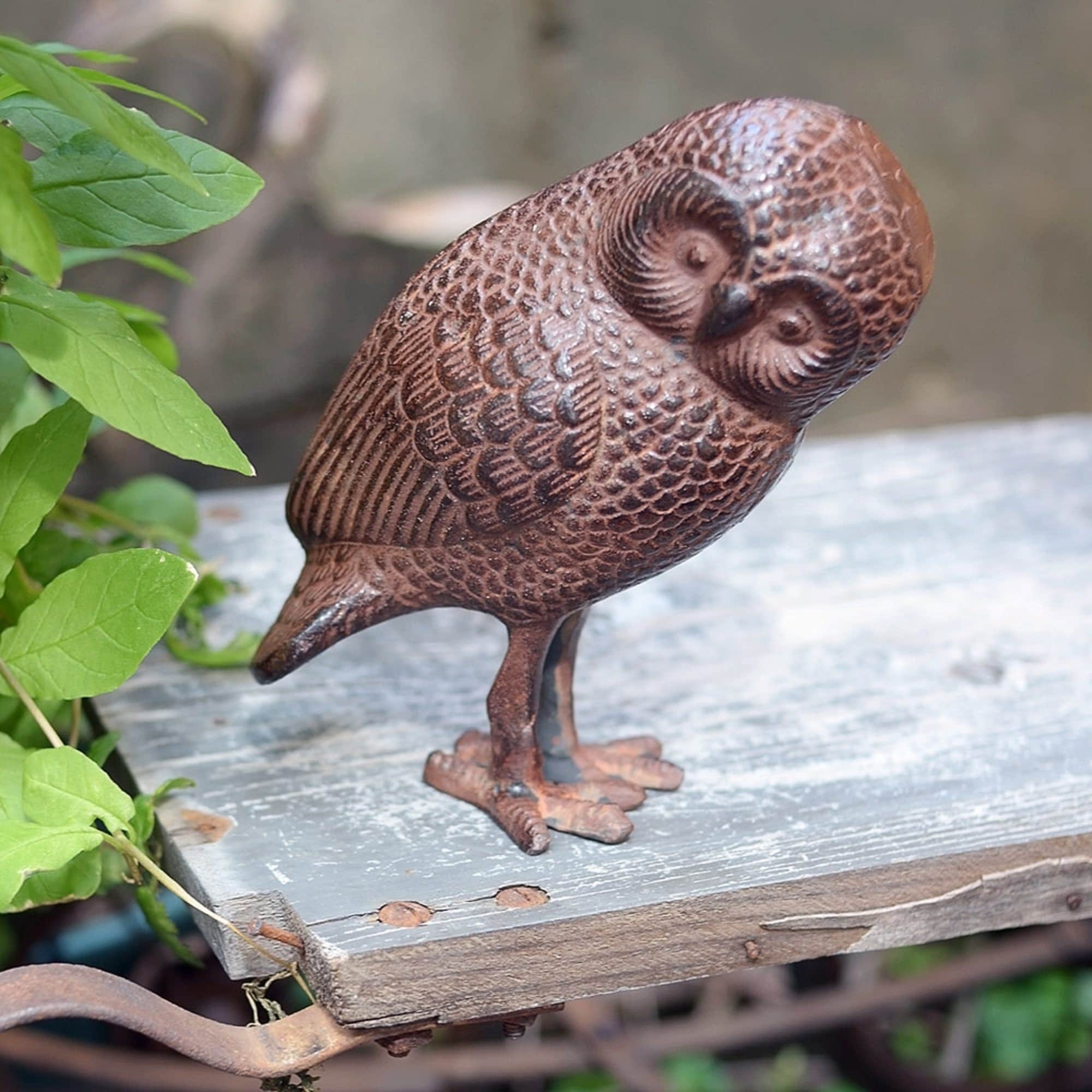 Minuteman International OWL-01 Garden-Statue - View #4