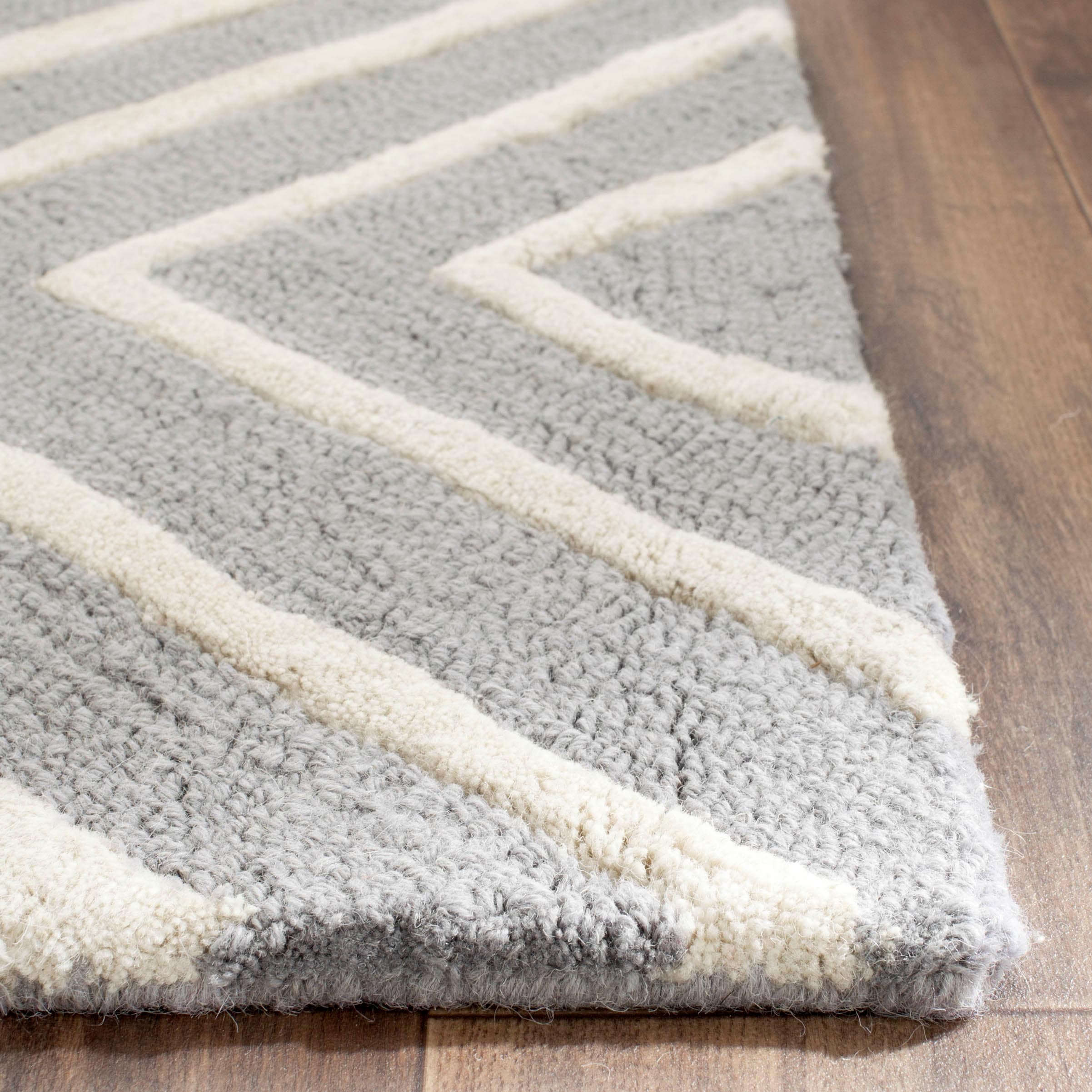 Elegant Silver and Ivory 6' Square Hand-Tufted Wool Area Rug