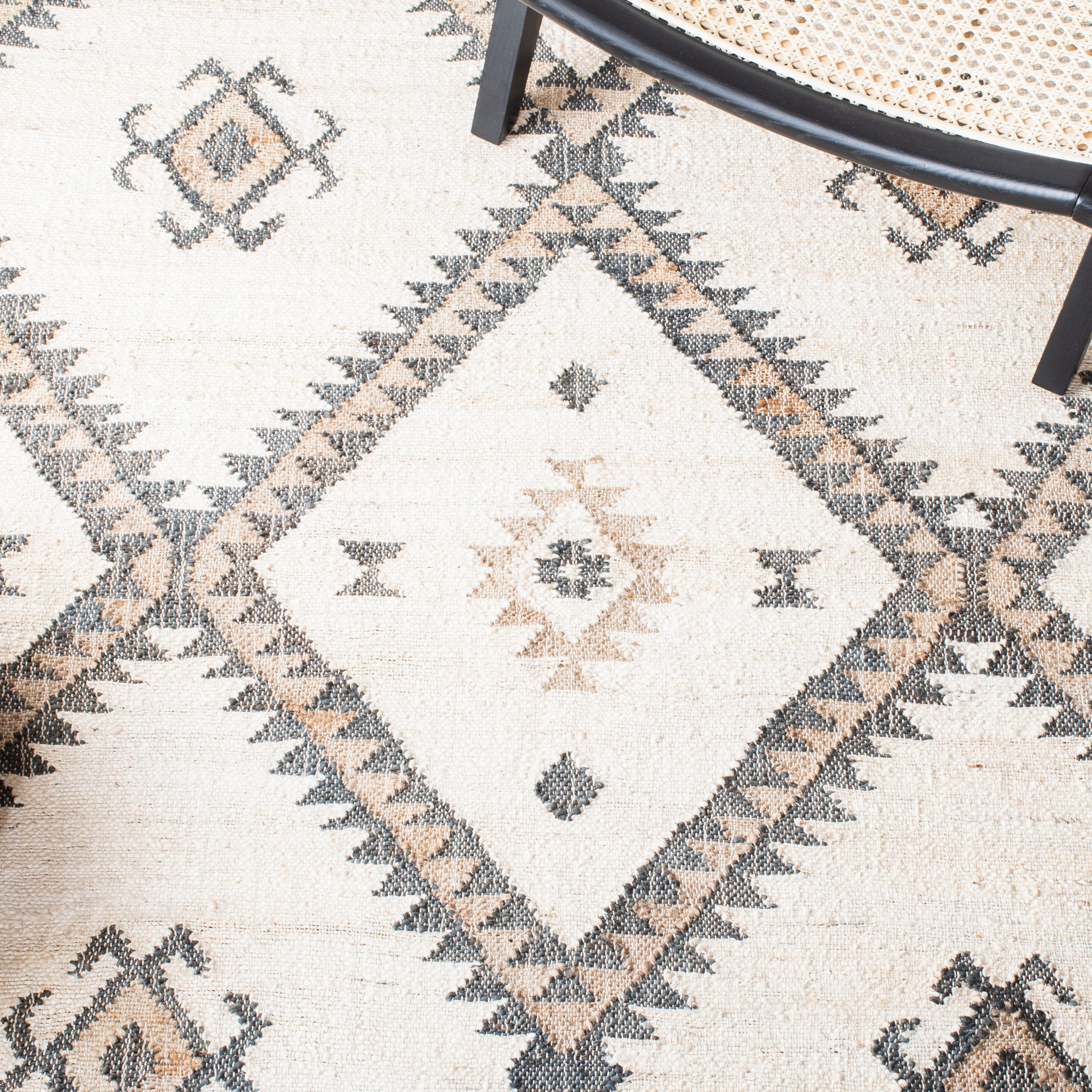 Safavieh KLM761A-5 rugs - View #8