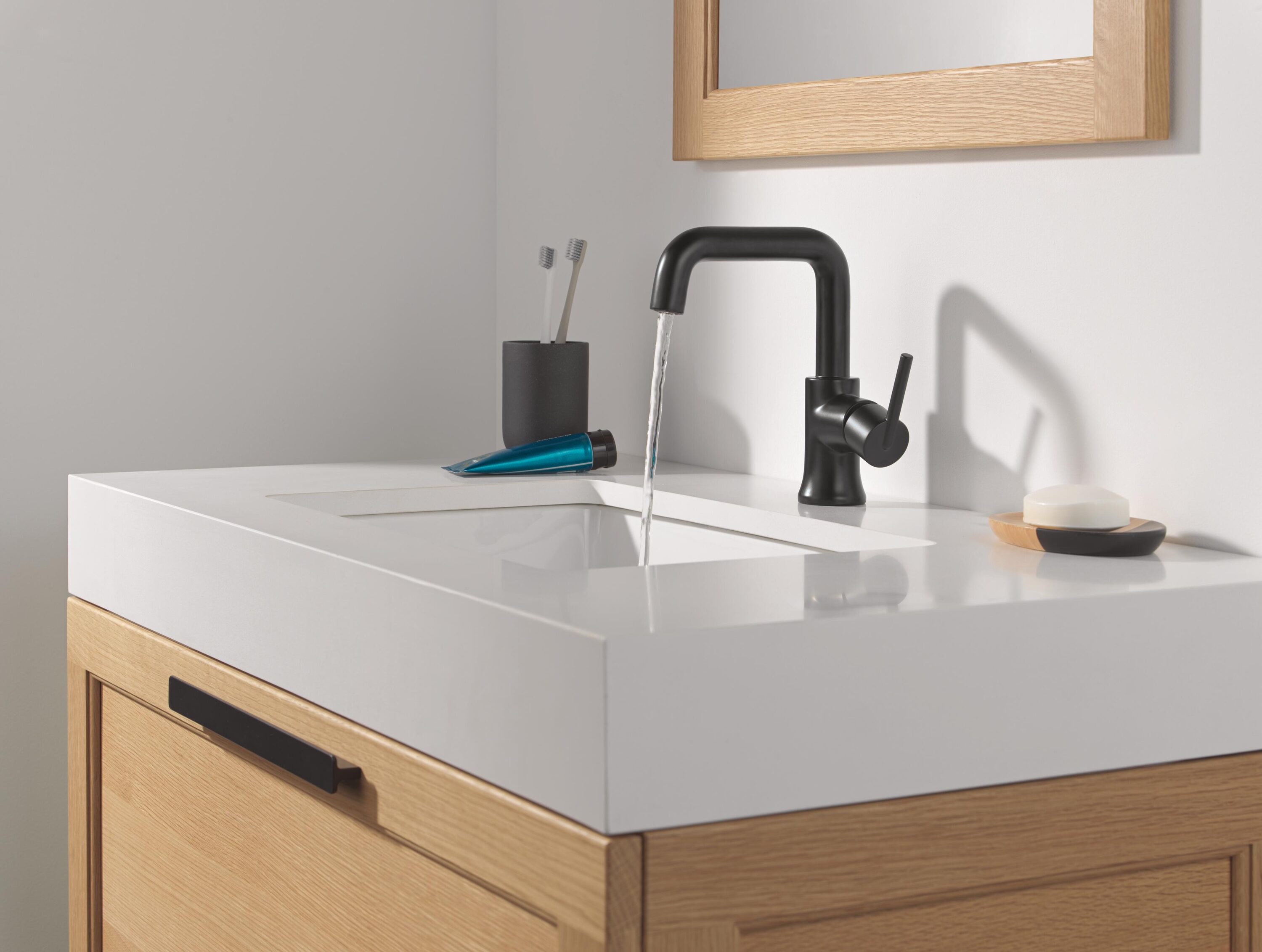 Delta 554HAR-BL-DST Lavatory-Faucets - View #2
