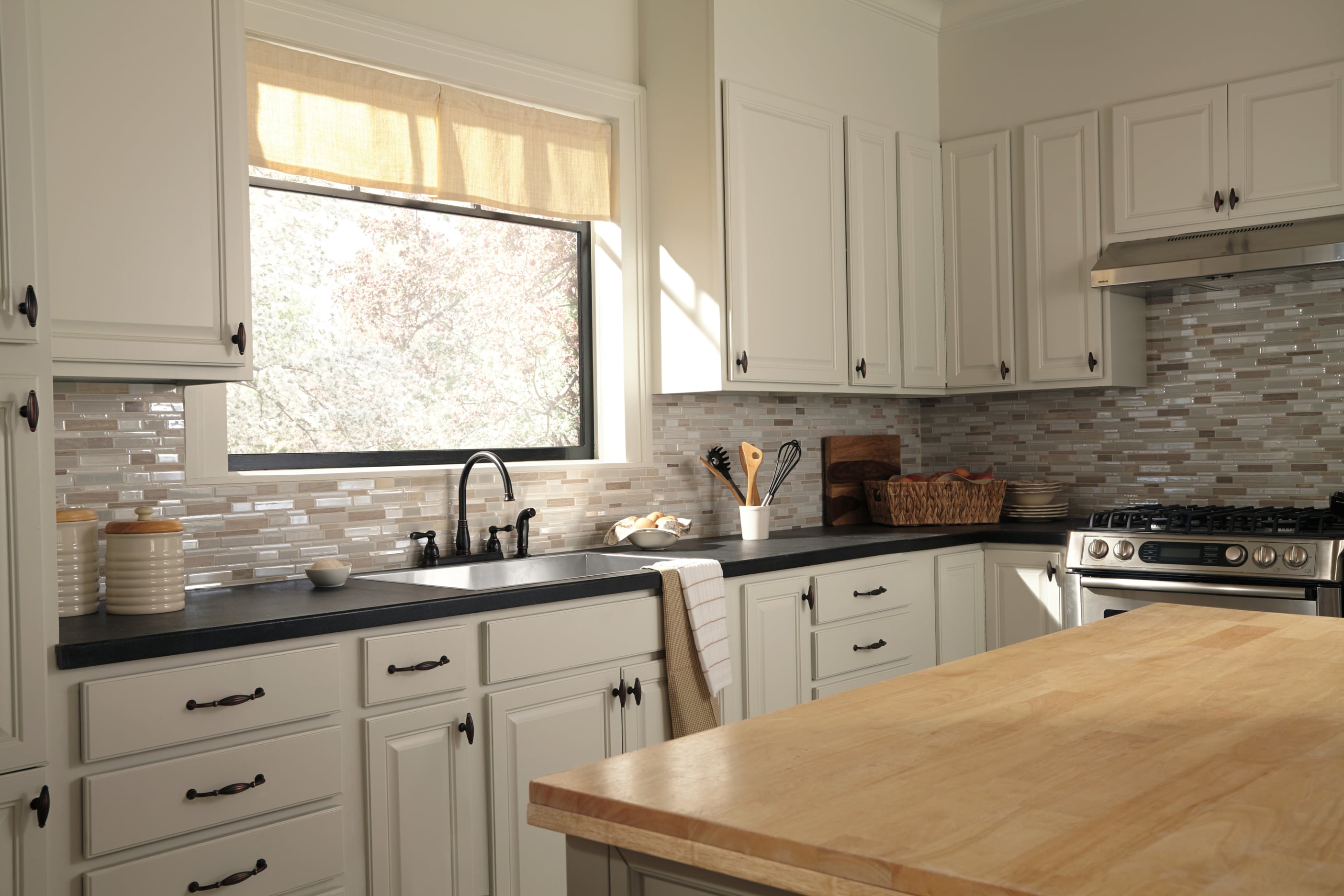 Delta 21996LF-OB Kitchen-Faucets - View #3