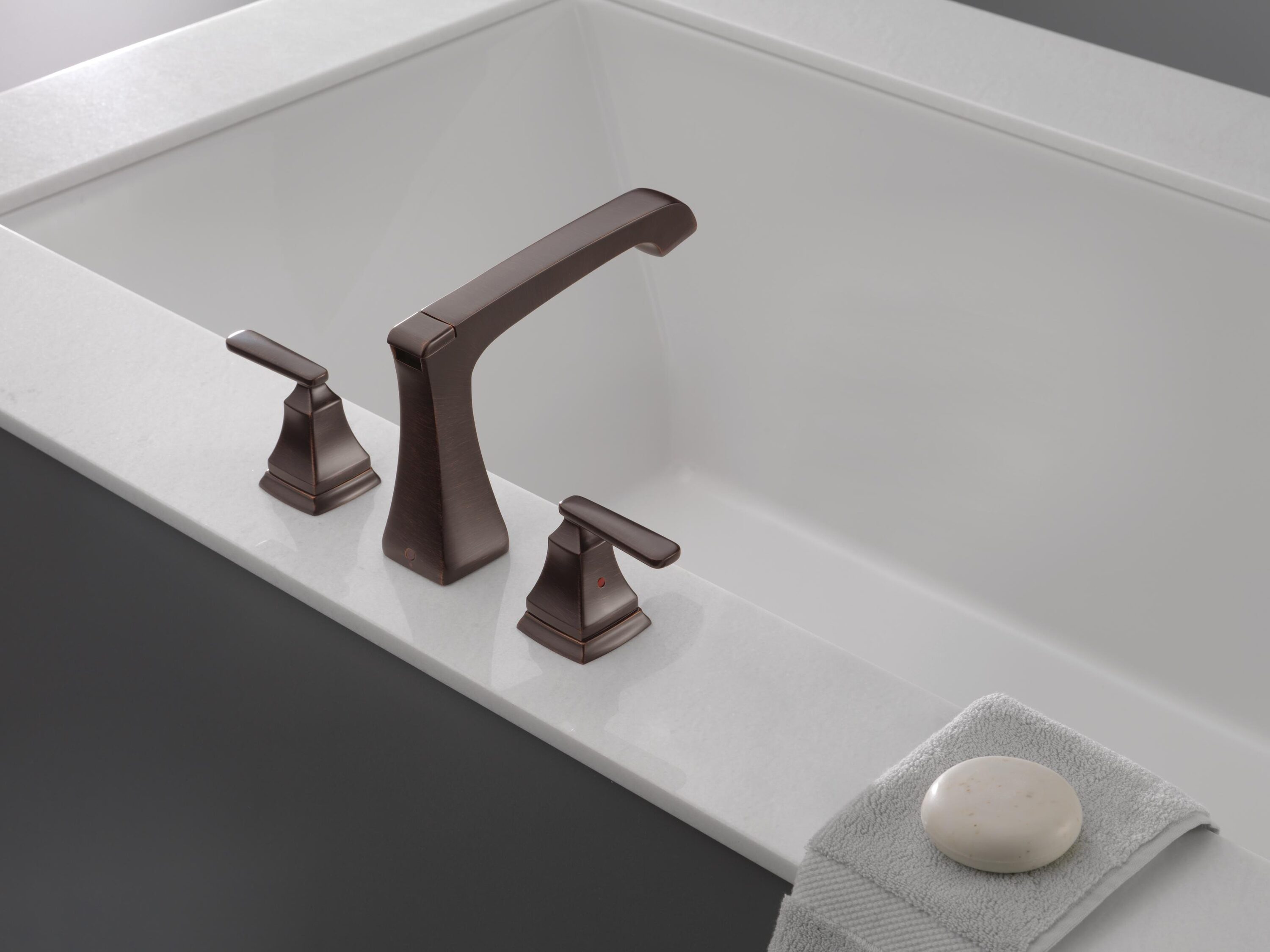 Delta T2764-RB Roman-Tub-Faucets - View #4