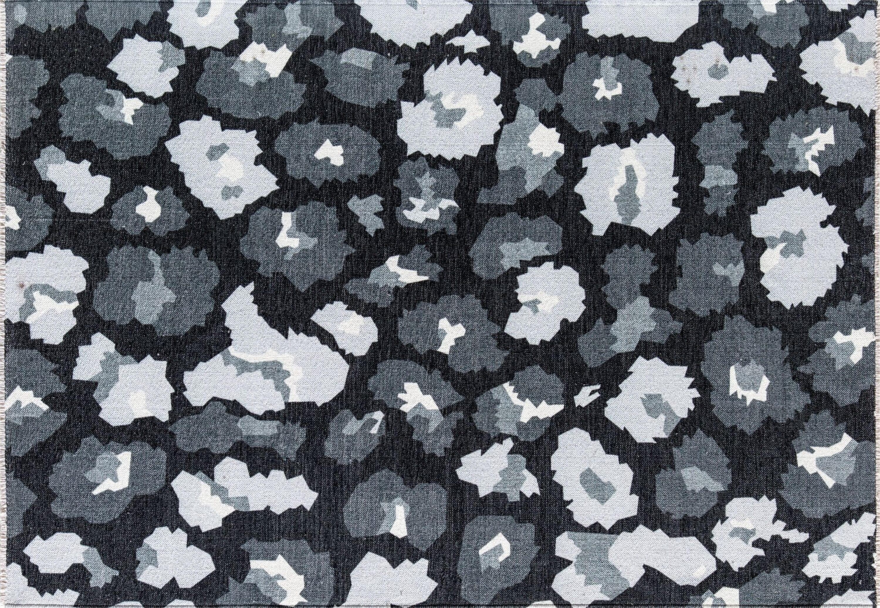 Maisie Primrose Path Gray Floral 5' x 7' Synthetic Area Rug