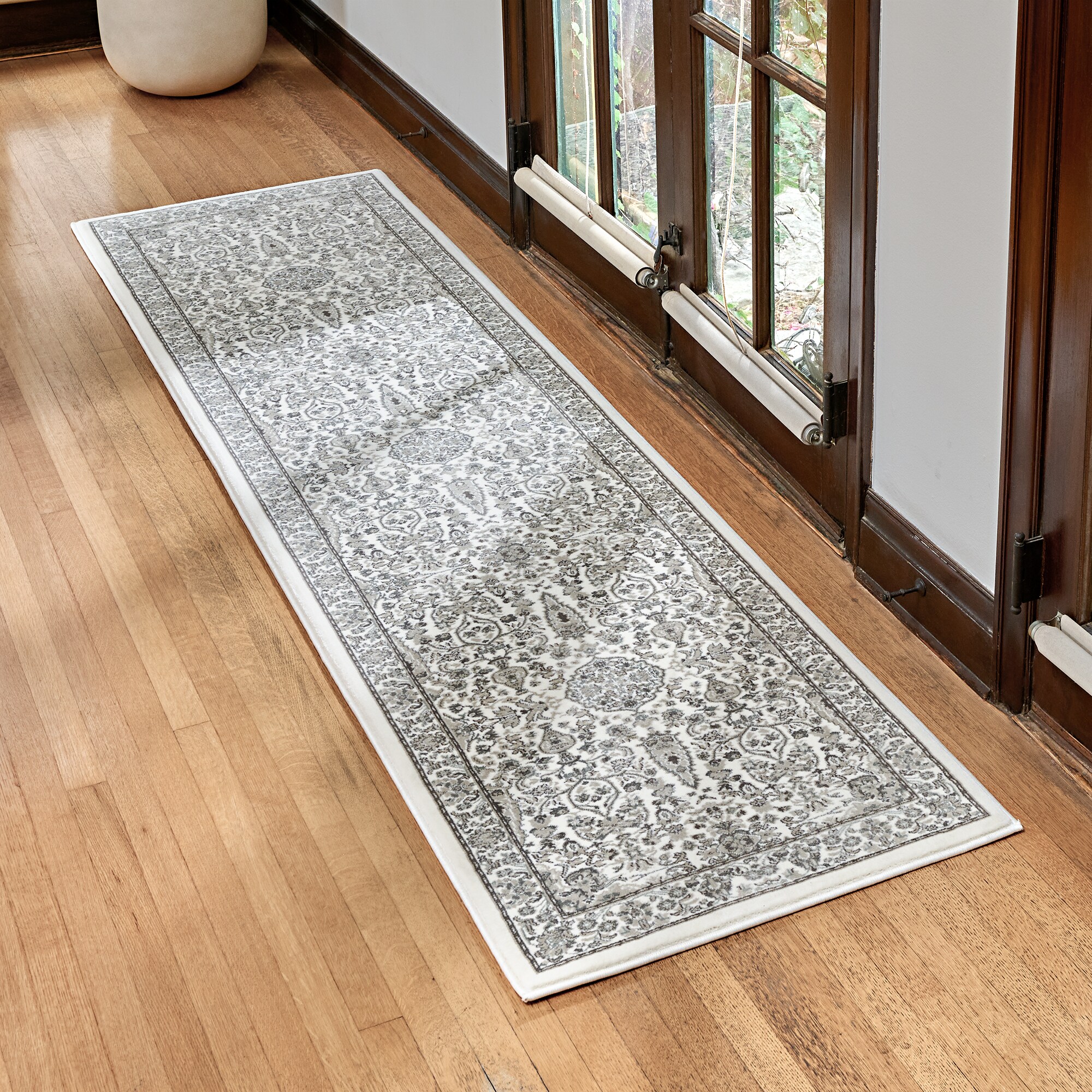 GERTMENIAN 15310 Majestic Vernon 2 x 8 (ft) Loomed Polypropylene Ivory Rectangular Indoor Border Oriental Runner rug