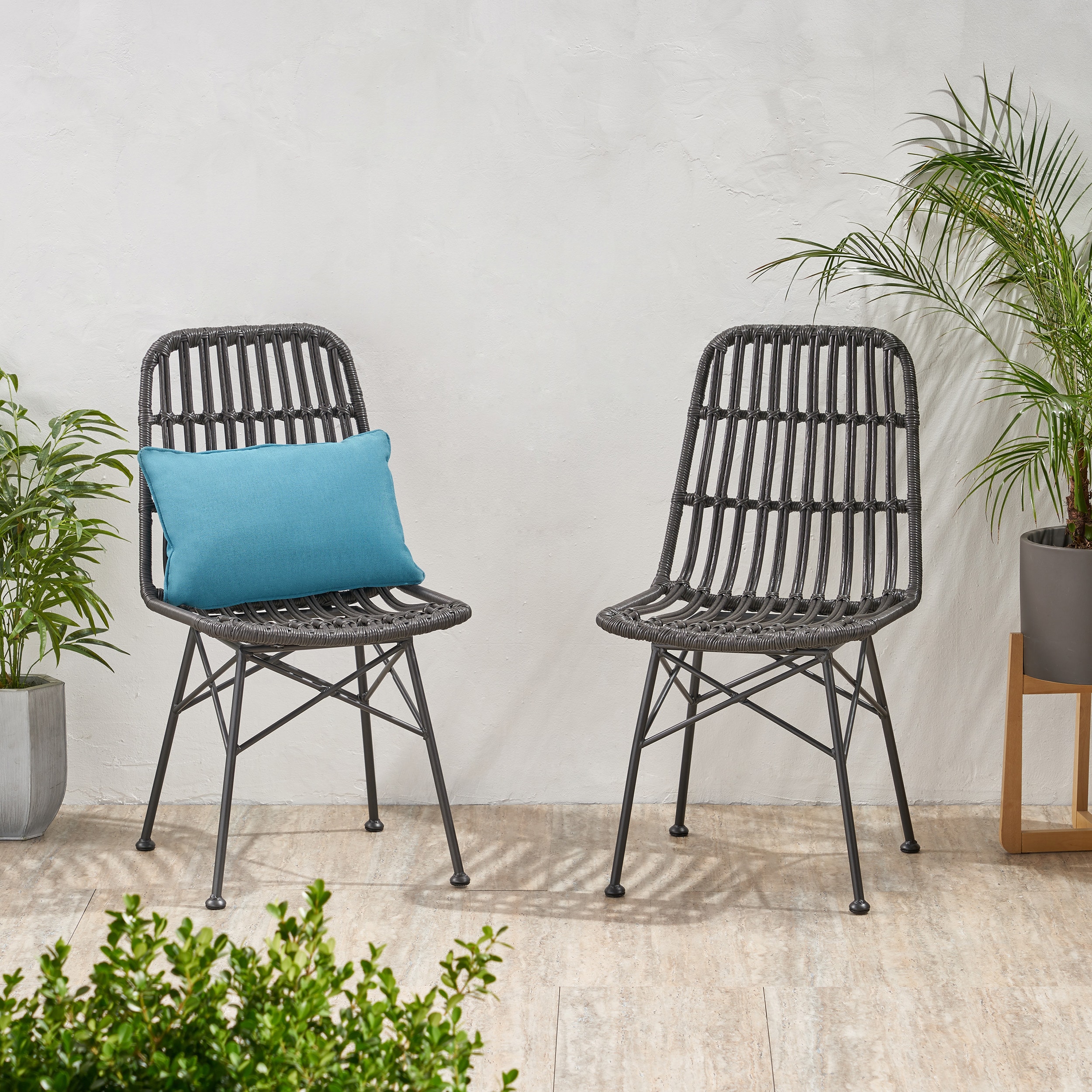 ModernLuxe L-65487.00GRY SAWTELLE CHAIR Set of 2 Grey Iron Frame Stationary Conversation Chair with Solid Seat