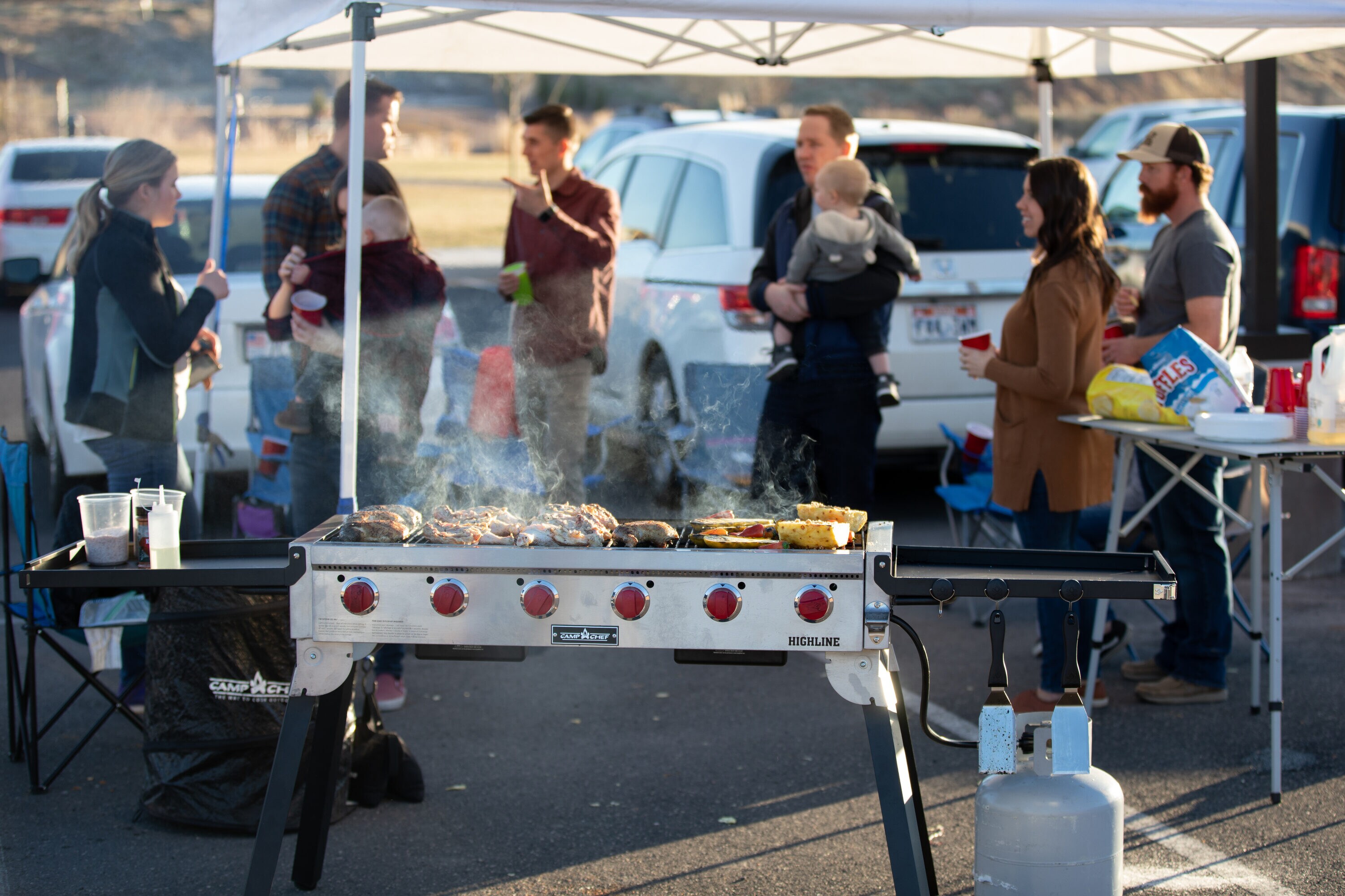 Camp Chef Highline Portable 6 Burner Liquid Propane Flat Top Grill