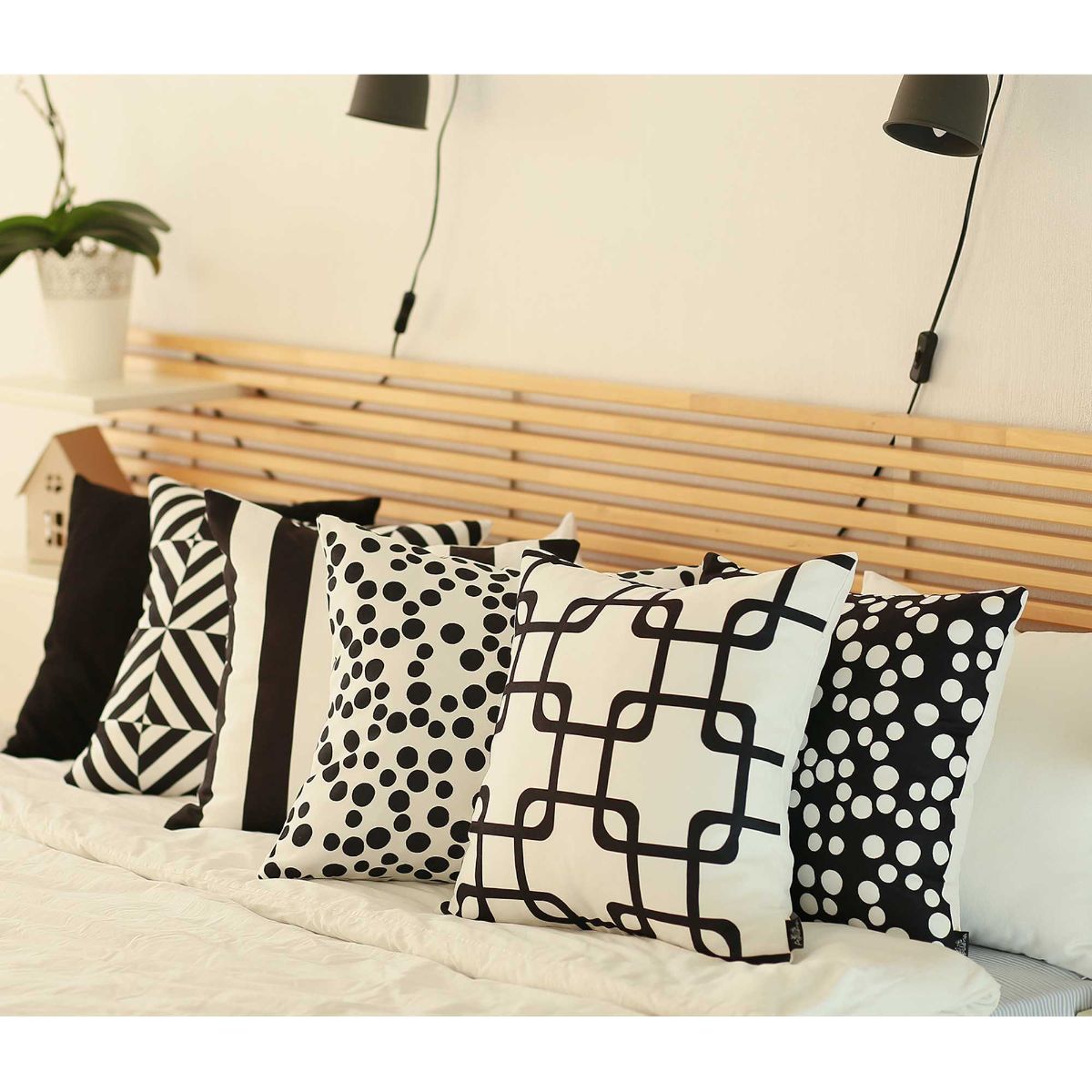 HomeRoots 355471 Accent-Pillows - View #2