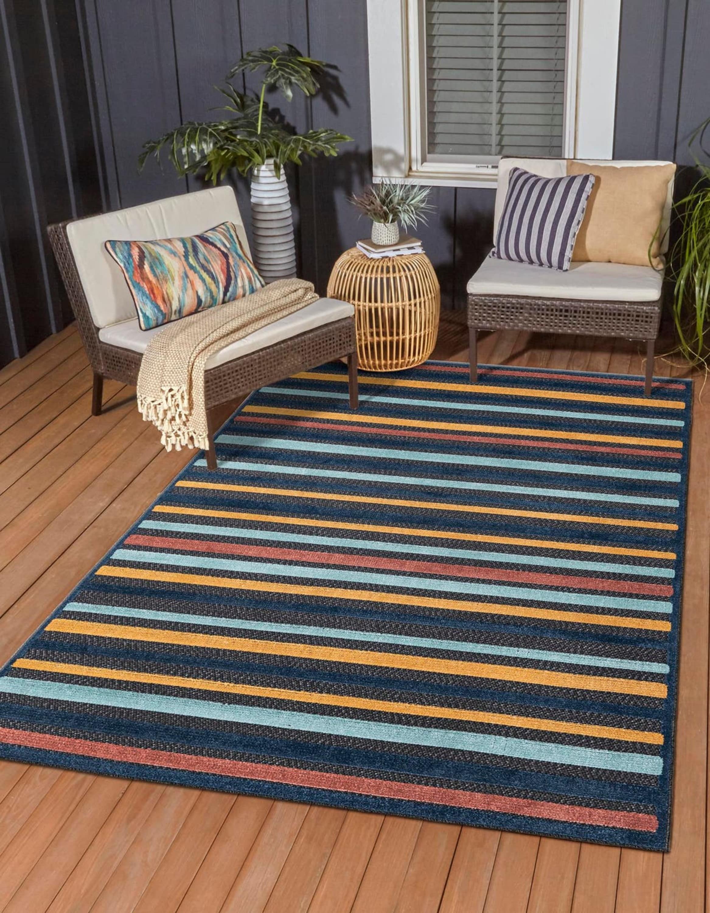 Unique Loom 3171370 Belize Outdoor 8 x 10 (ft) Loomed Polypropylene Charcoal Rectangular Indoor/Outdoor Stripe Area rug