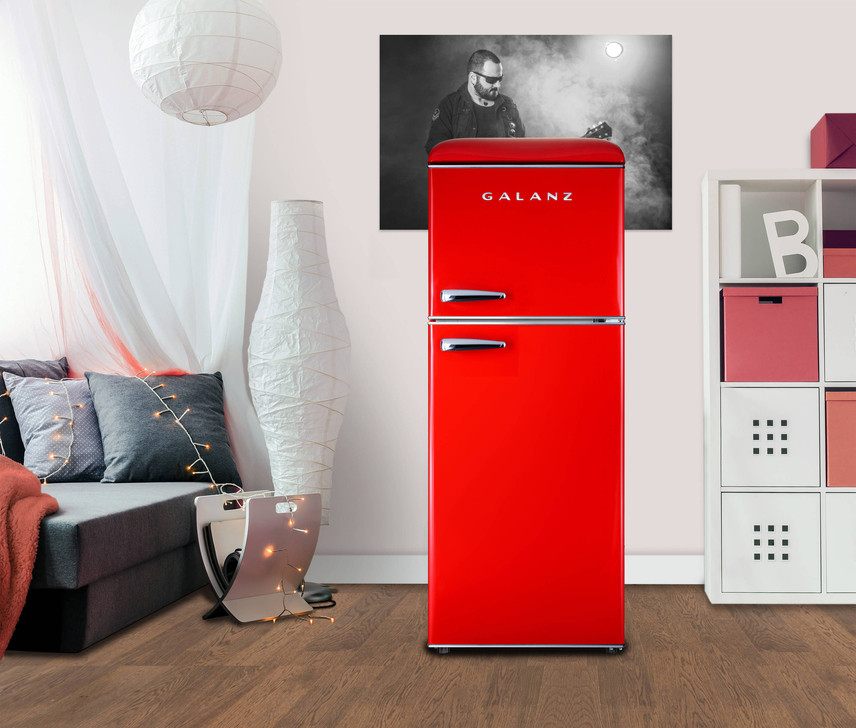  Galanz GLR46TRDER Retro Compact Refrigerator with Freezer Mini  Fridge with Dual Door, Adjustable Mechanical Thermostat, 4.6 Cu Ft, Red :  Home & Kitchen