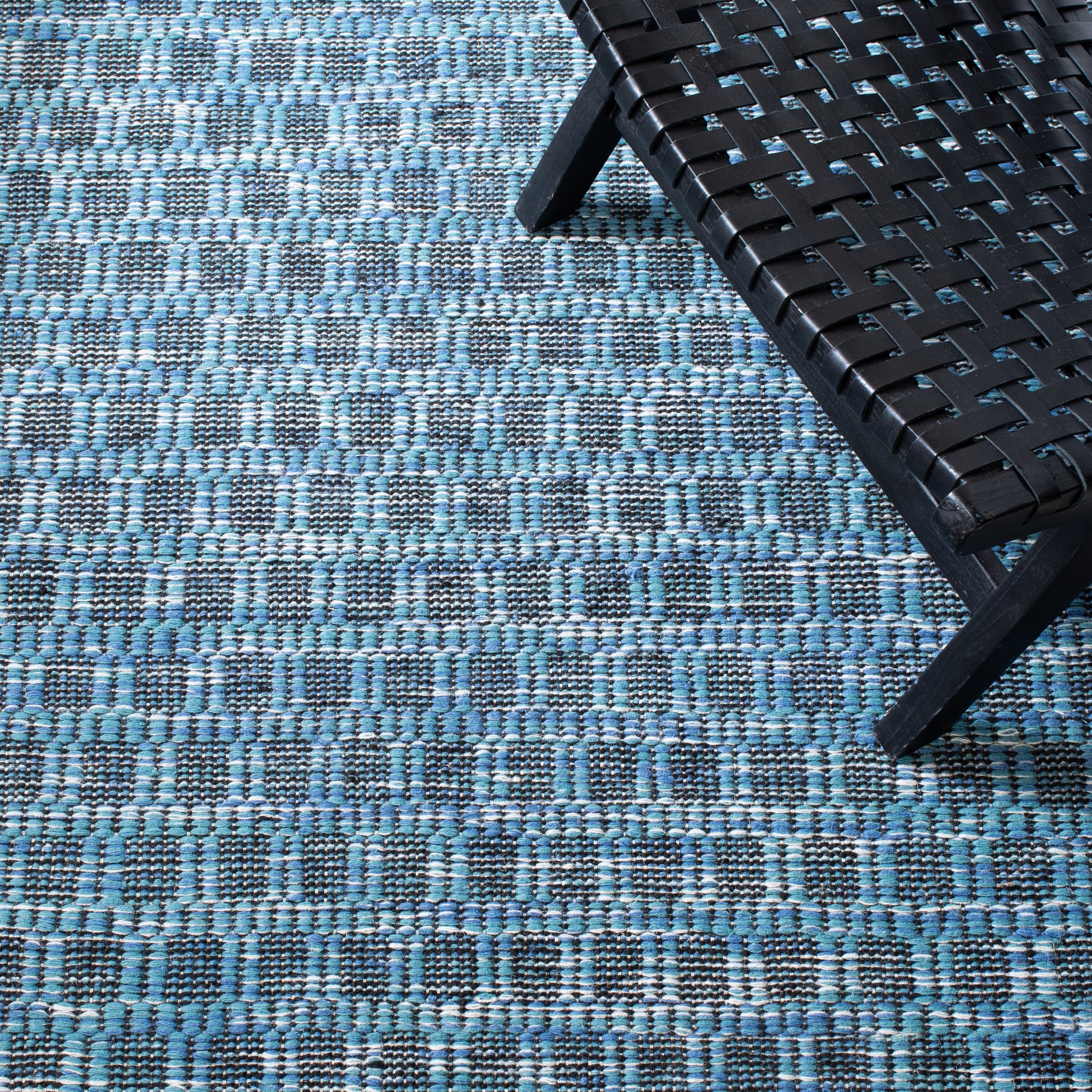 Handmade Blue Wool Abstract 4' x 6' Area Rug