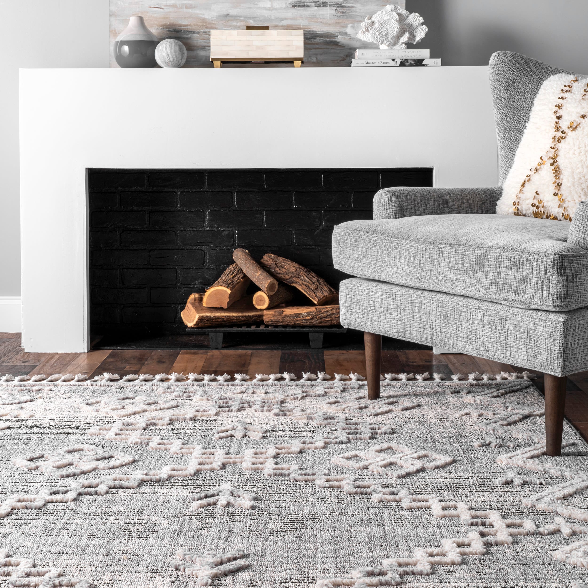 Gray Diamond Textured Tassel Area Rug, 3' x 5'