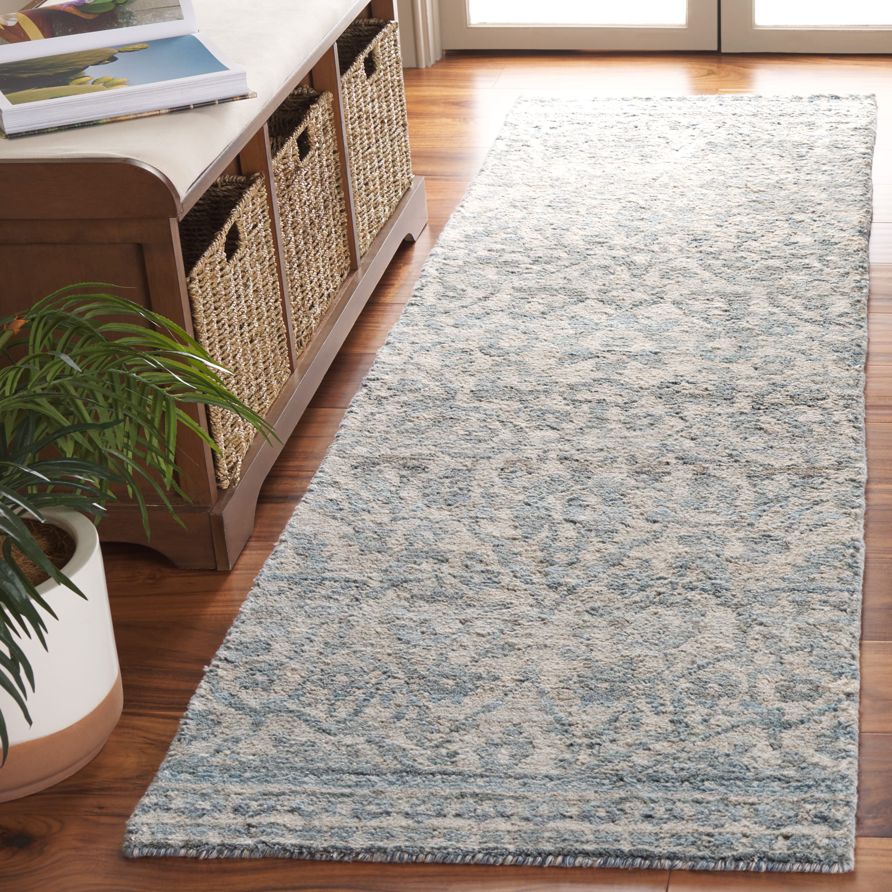  Marquee 109 Blue/Gray Traditional 2ft-3in x 8ft Runner Rug