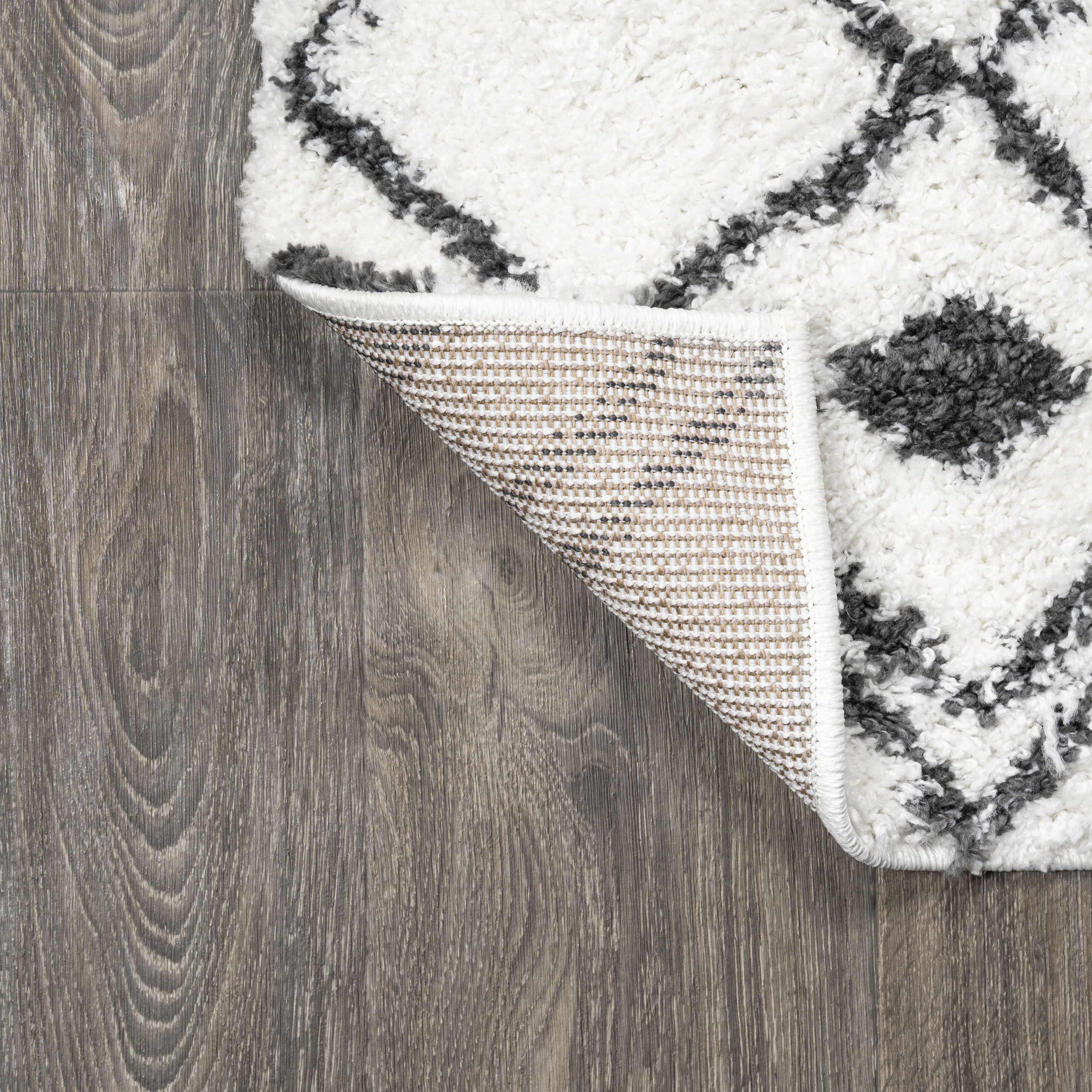 3'x5' Black and White Moroccan Diamond Shag Area Rug