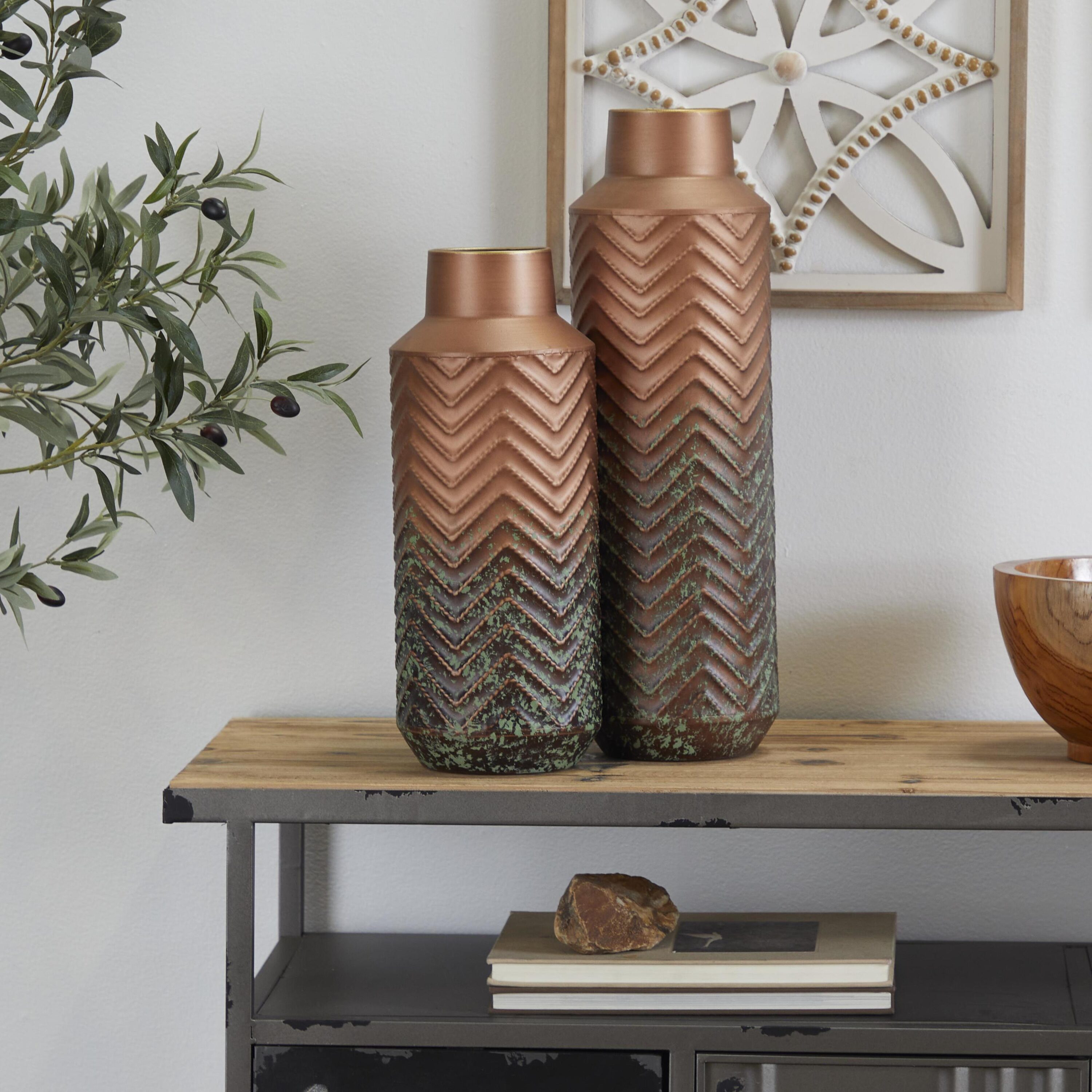 The Novogratz 32980 2 -Pack Copper Metal Rustic Vase