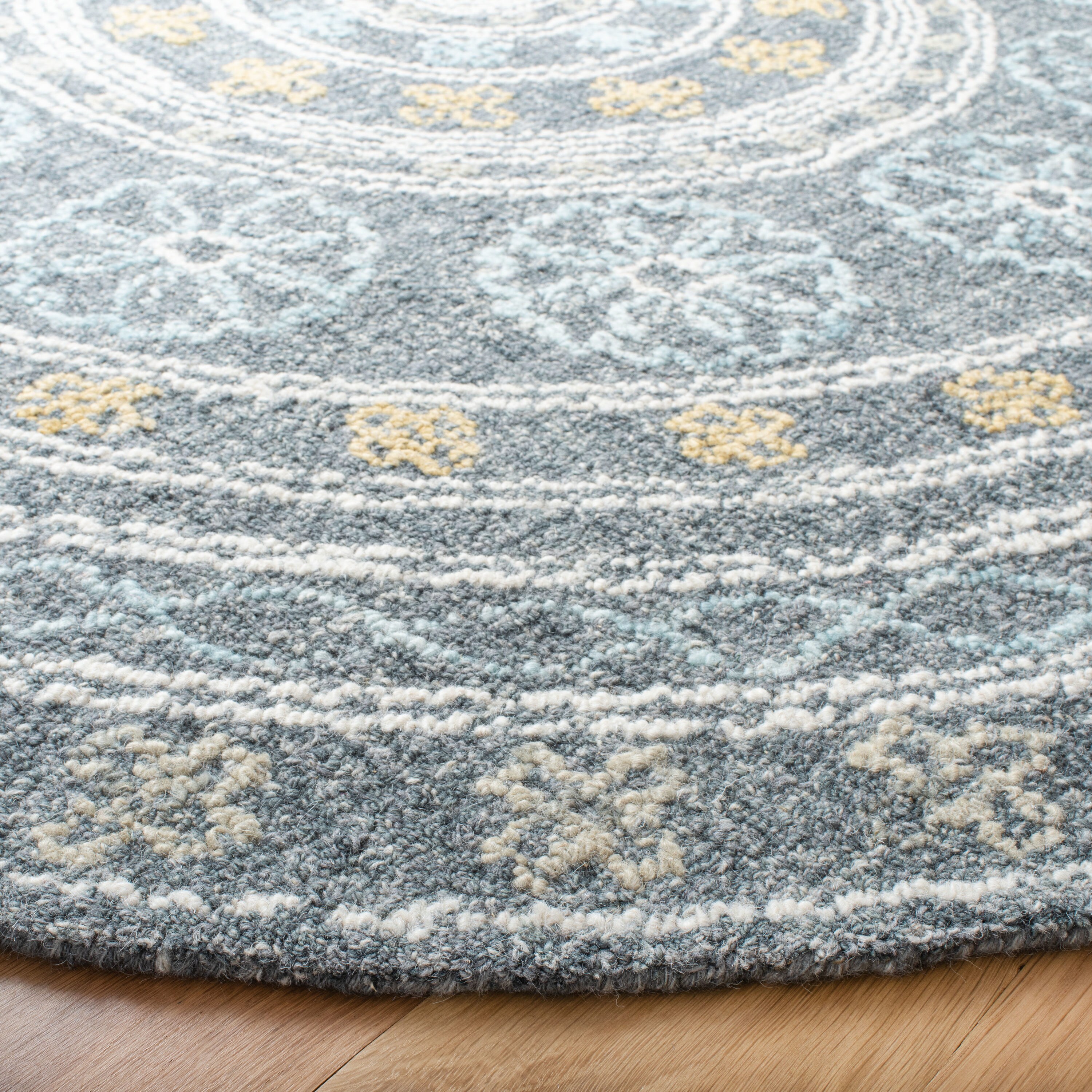 Hand-Tufted Black Wool Floral Country Casual Area Rug - 5' x 8'