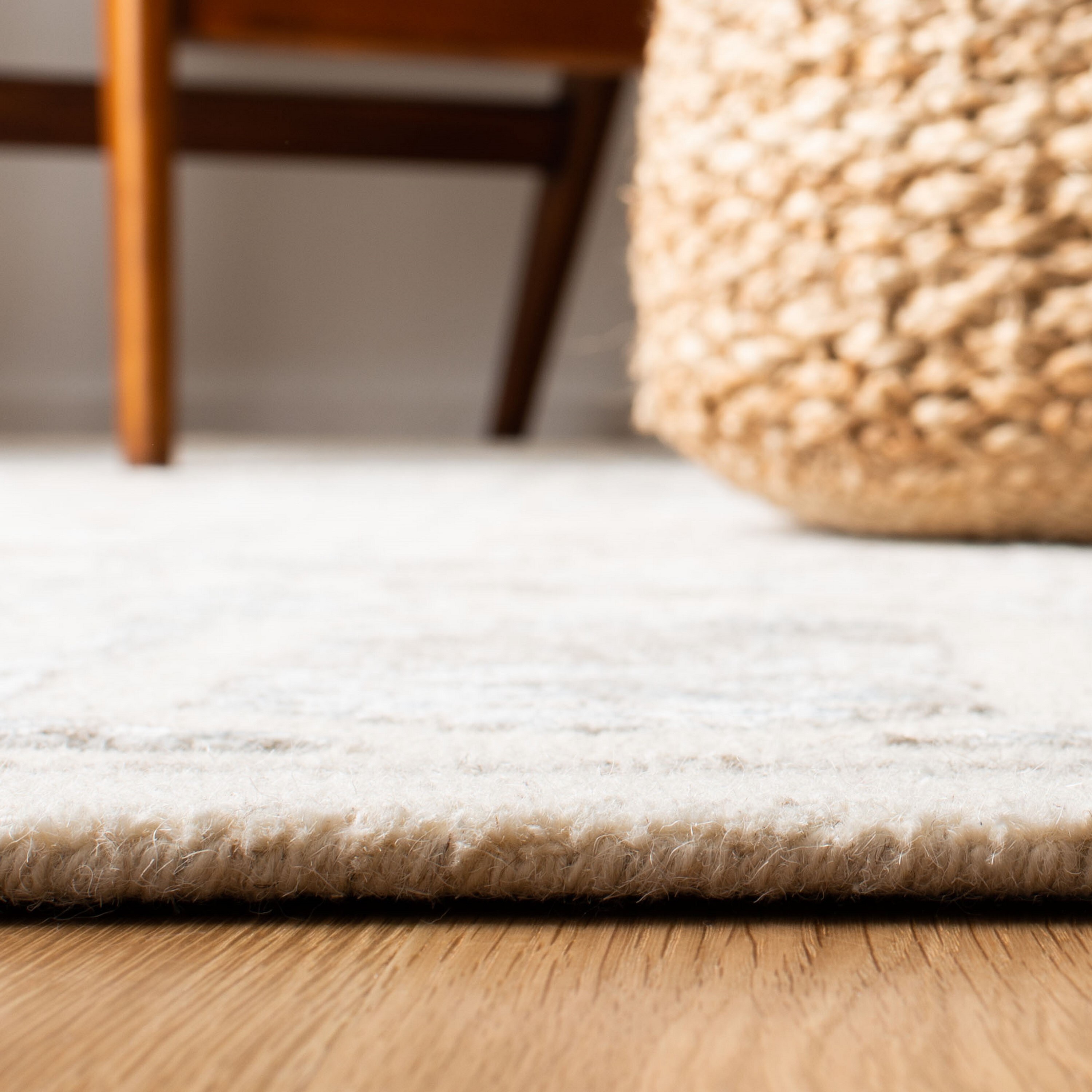 Safavieh ARR665B-7SQ rugs - View #4