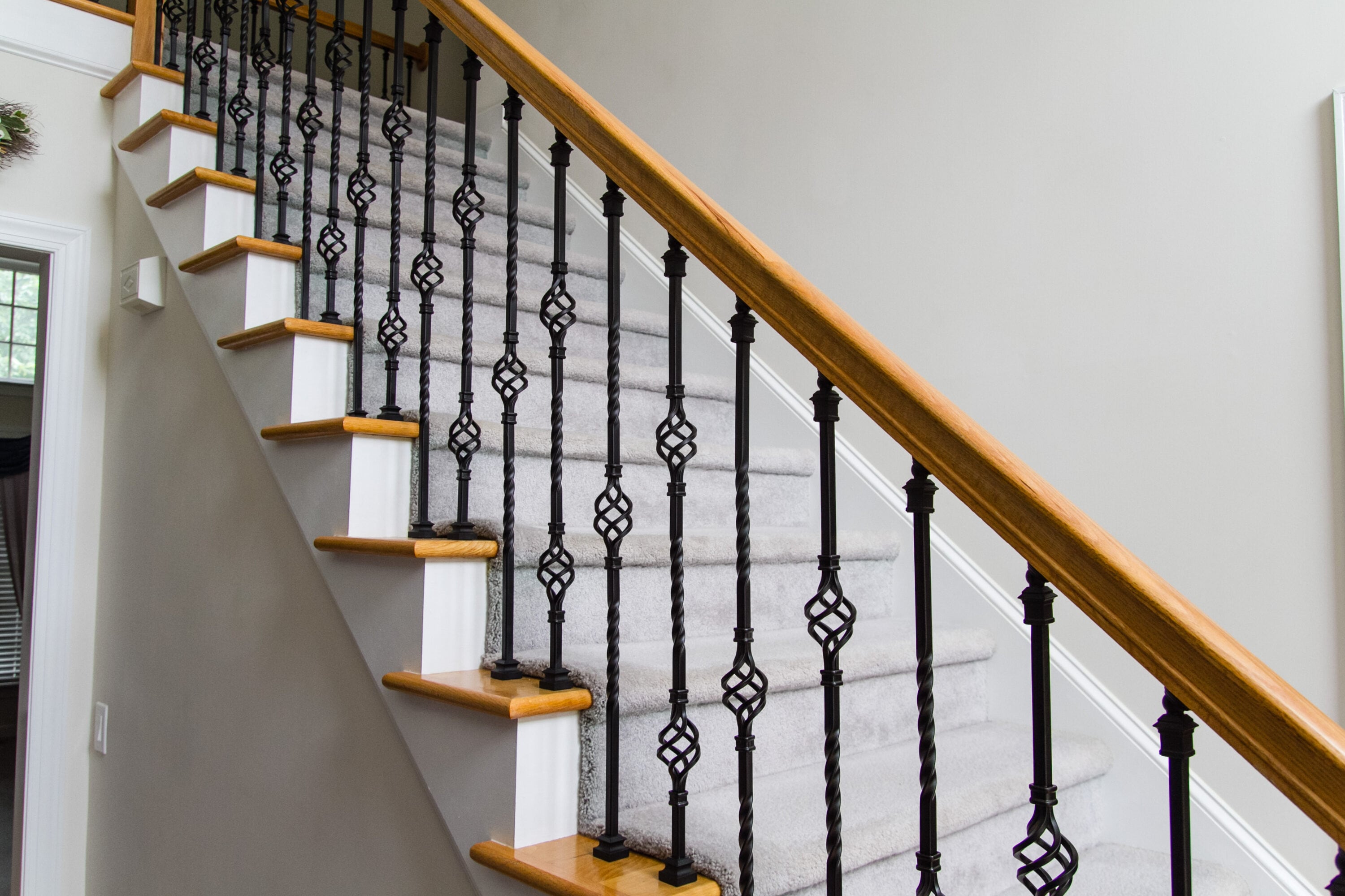 L.J. Smith Stair Systems M 481 44 ETHSM Interior-Stairpart-Balusters - View #3