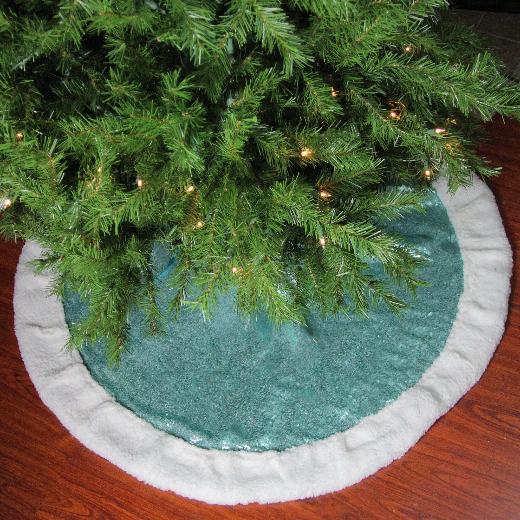 Northlight 47-in Green Tree Skirt at Lowes.com