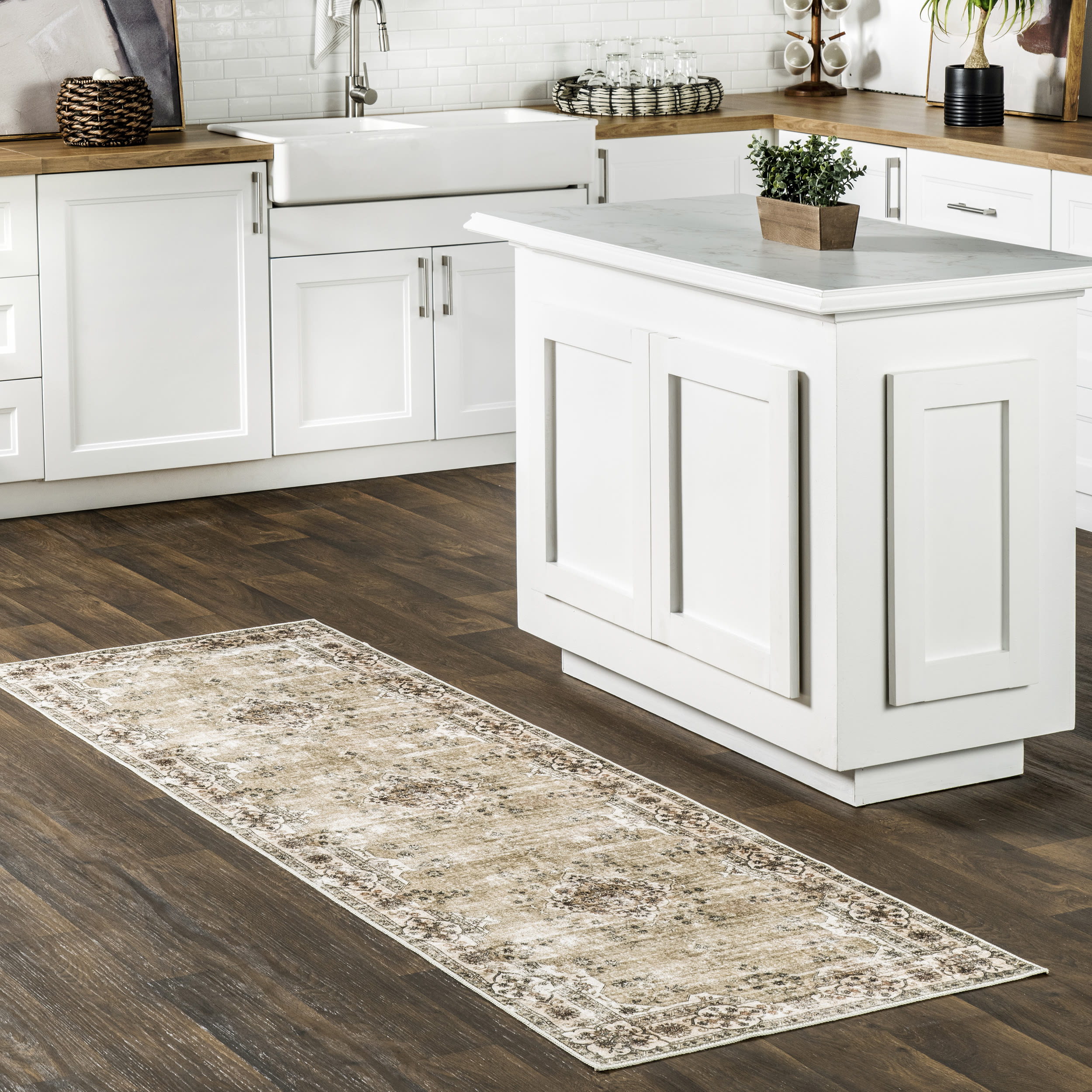 nuLOOM HJAU21B-2608 Aurora 2 x 8 (ft) Loomed Polyester Beige Rectangular Indoor Medallion Machine washable Runner rug