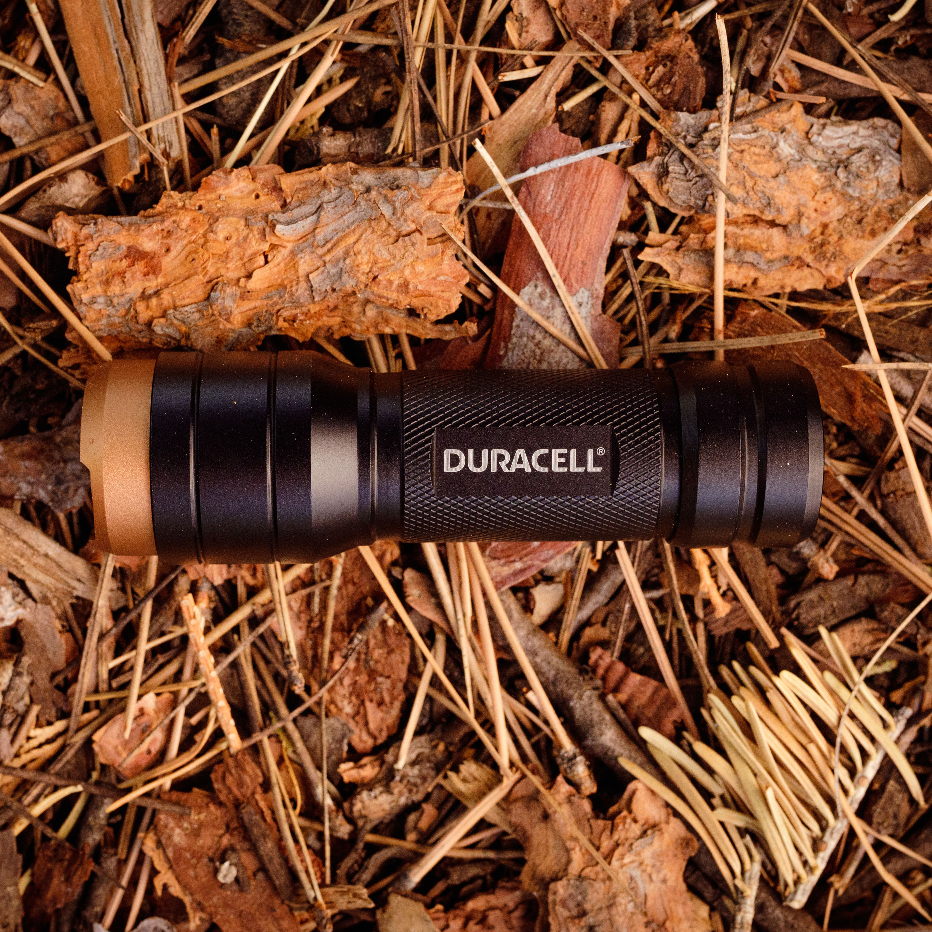 600 Lumen Lantern with 180 /360 degree lighting - Duracell