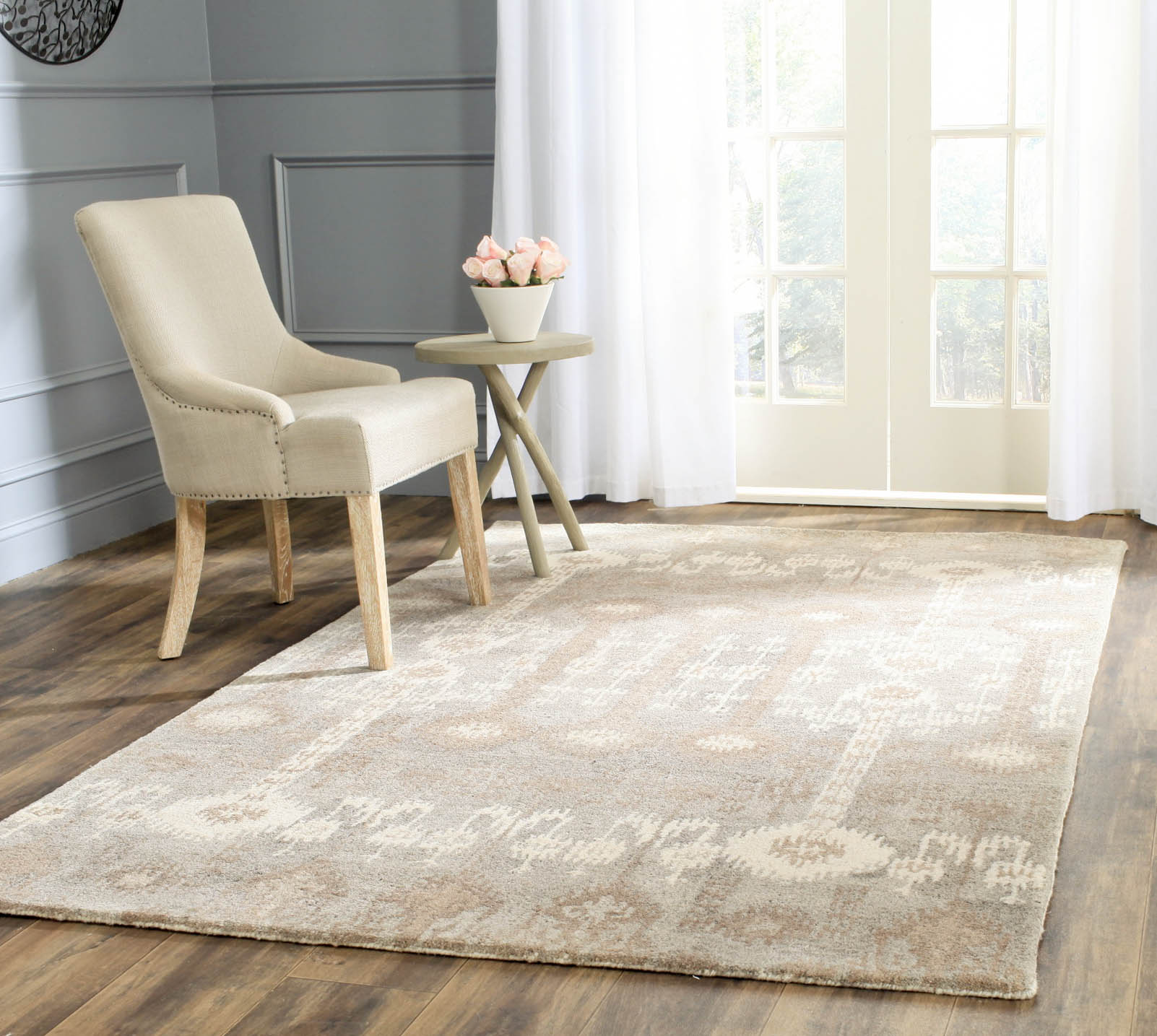 Luxurious Hand-Tufted Woolen 9' x 12' Rectangular Area Rug