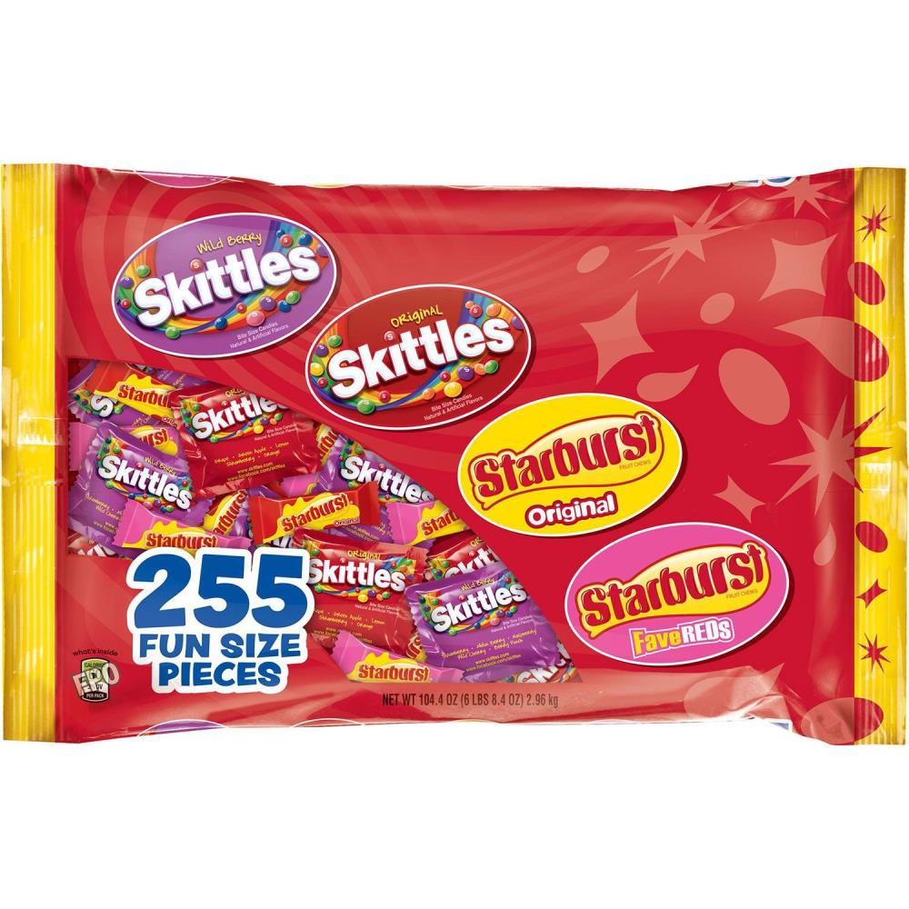 Wrigley's Skittles and Starburst Fun-Size Variety Pack, 255 Pieces, 104.4 oz,  Fruity variety, Gummi snacks in the Snacks & Candy department at