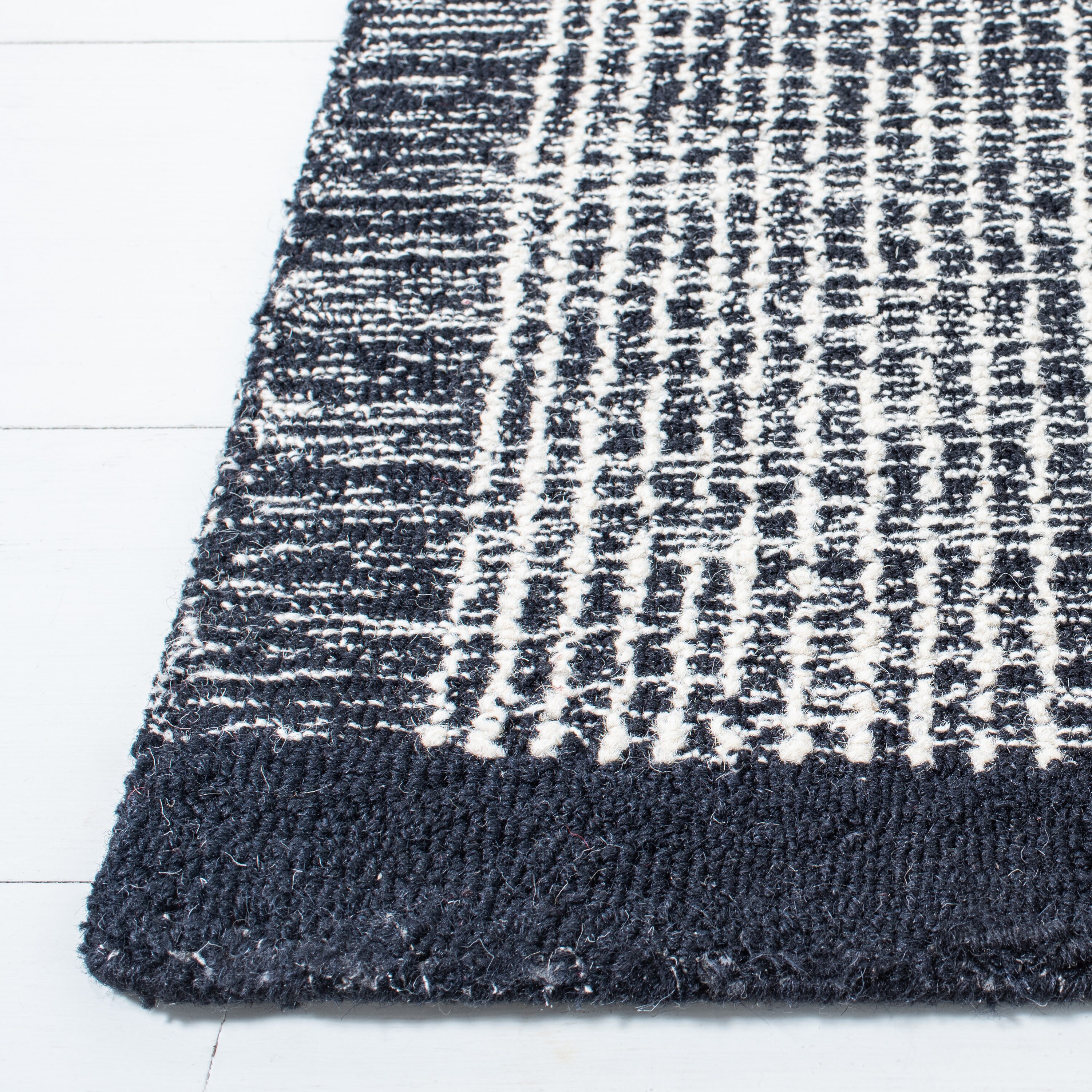 Safavieh MET151Z-6SQ rugs - View #3