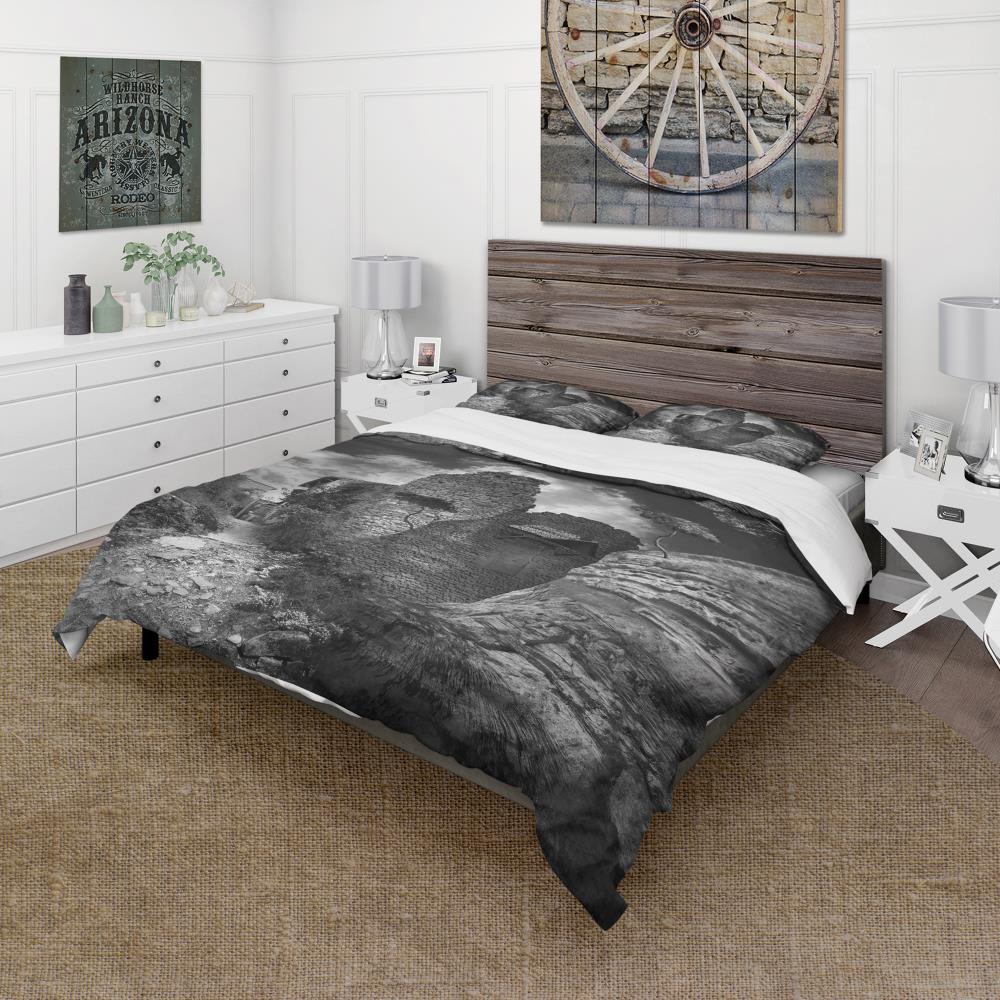 Designart BED9212-T 3 -Piece Black Twin Duvet cover Set