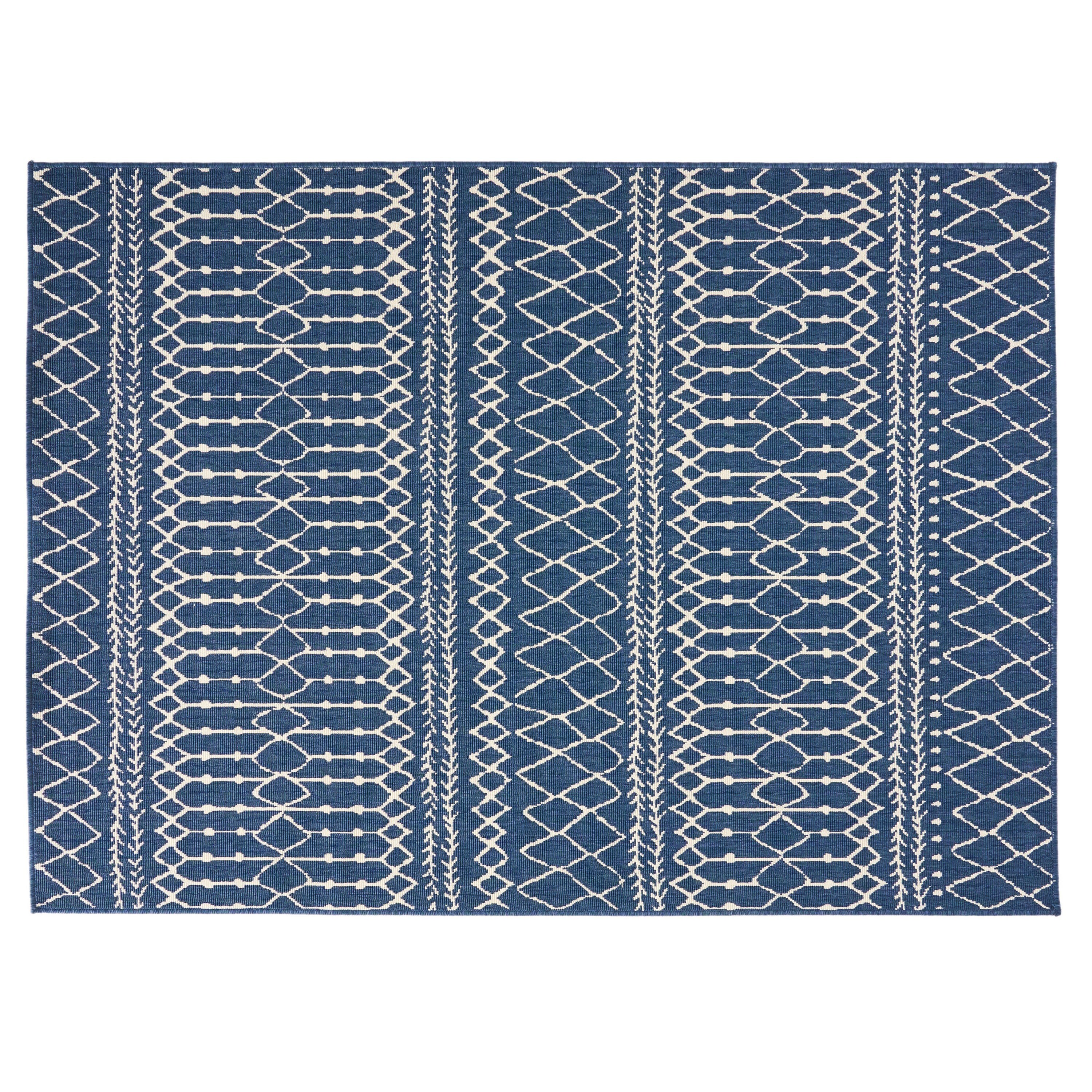 Benzara BM321209 Tufted Polypropylene Navy Blue, White Rectangular Indoor/Outdoor Area rug