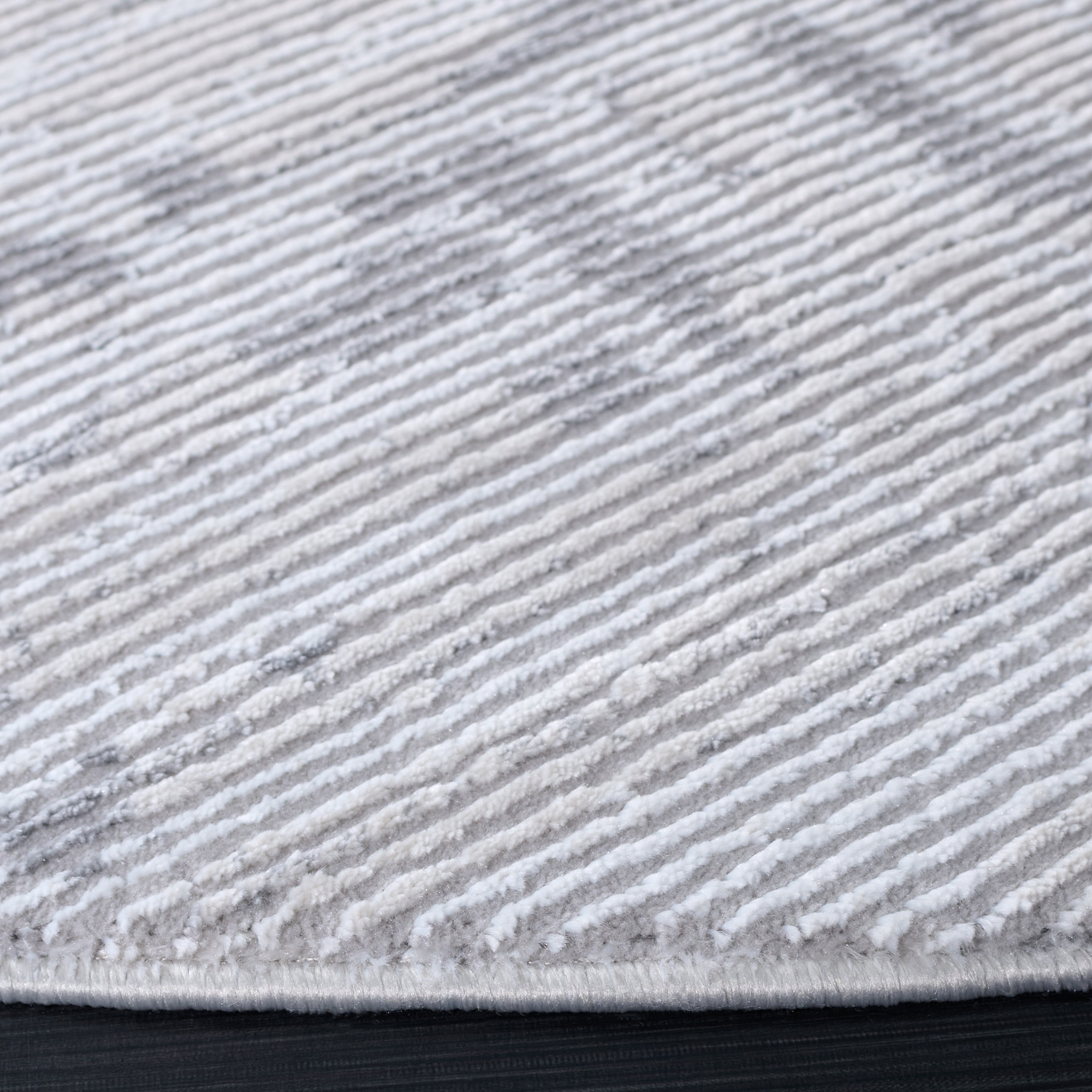 Safavieh SLA719F-7R rugs - View #3