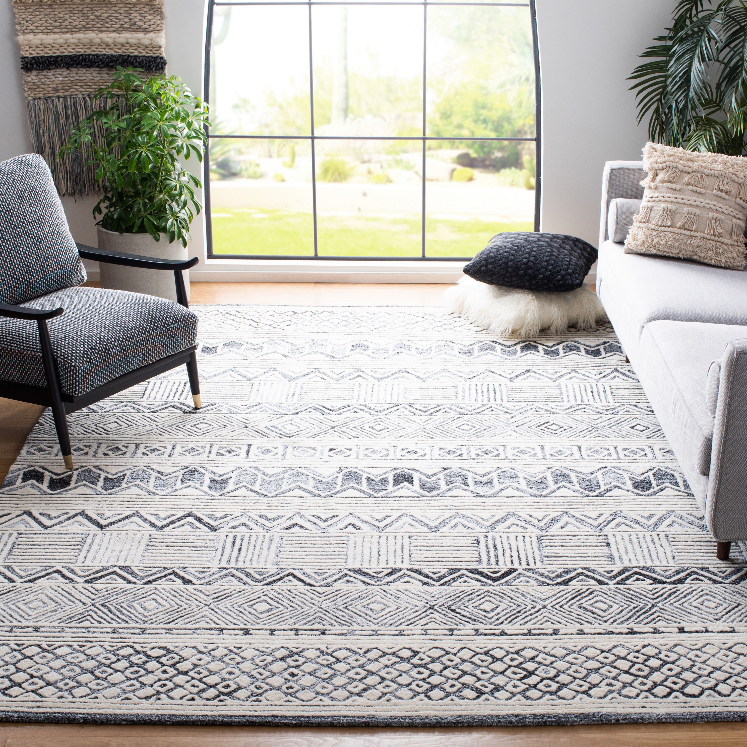 Hand-Tufted Artisanal Wool Blend 8' x 10' Black and Ivory Rug