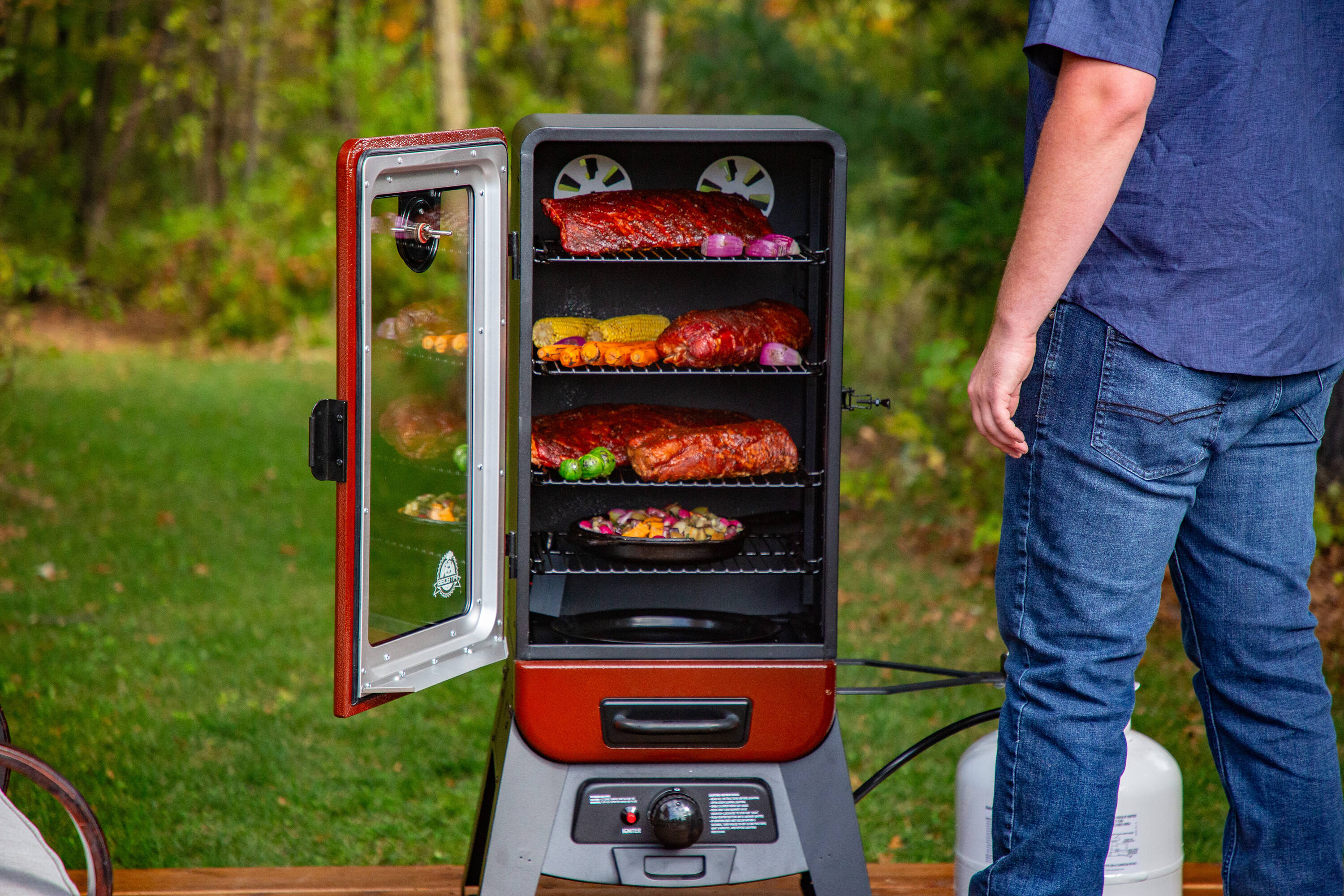 Gas smokers 2024 at lowes