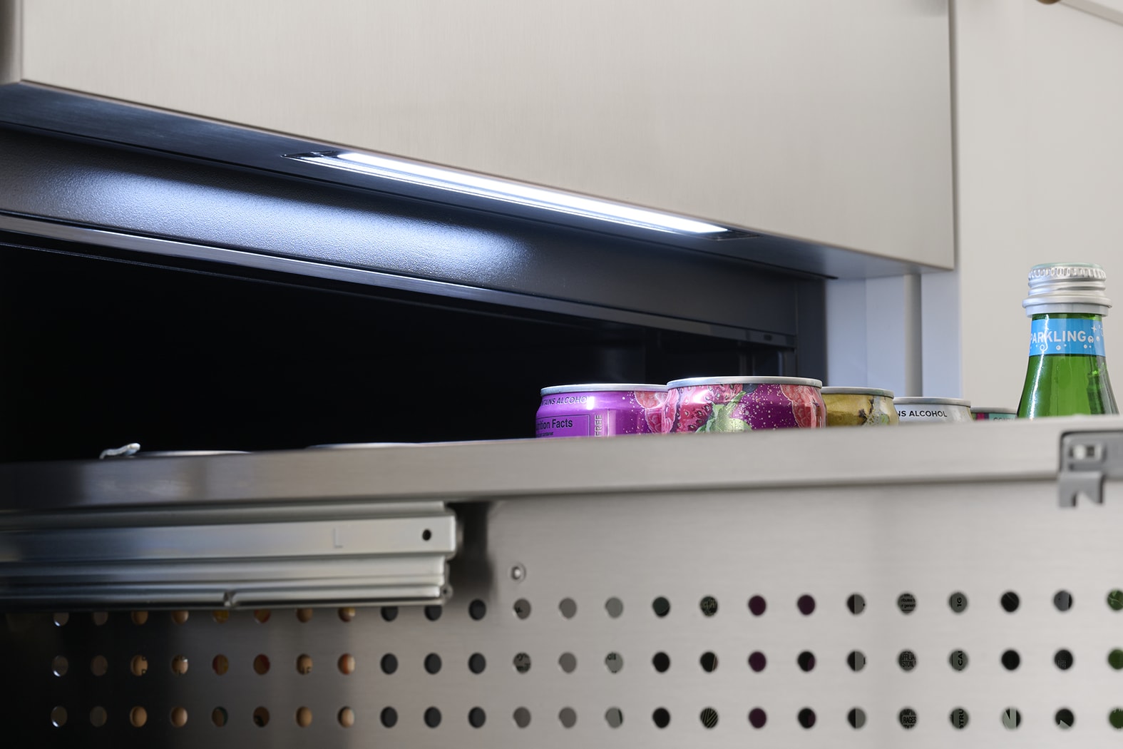 Zephyr PRRD24C2AS-OD Drawer-Refrigerators - View #8