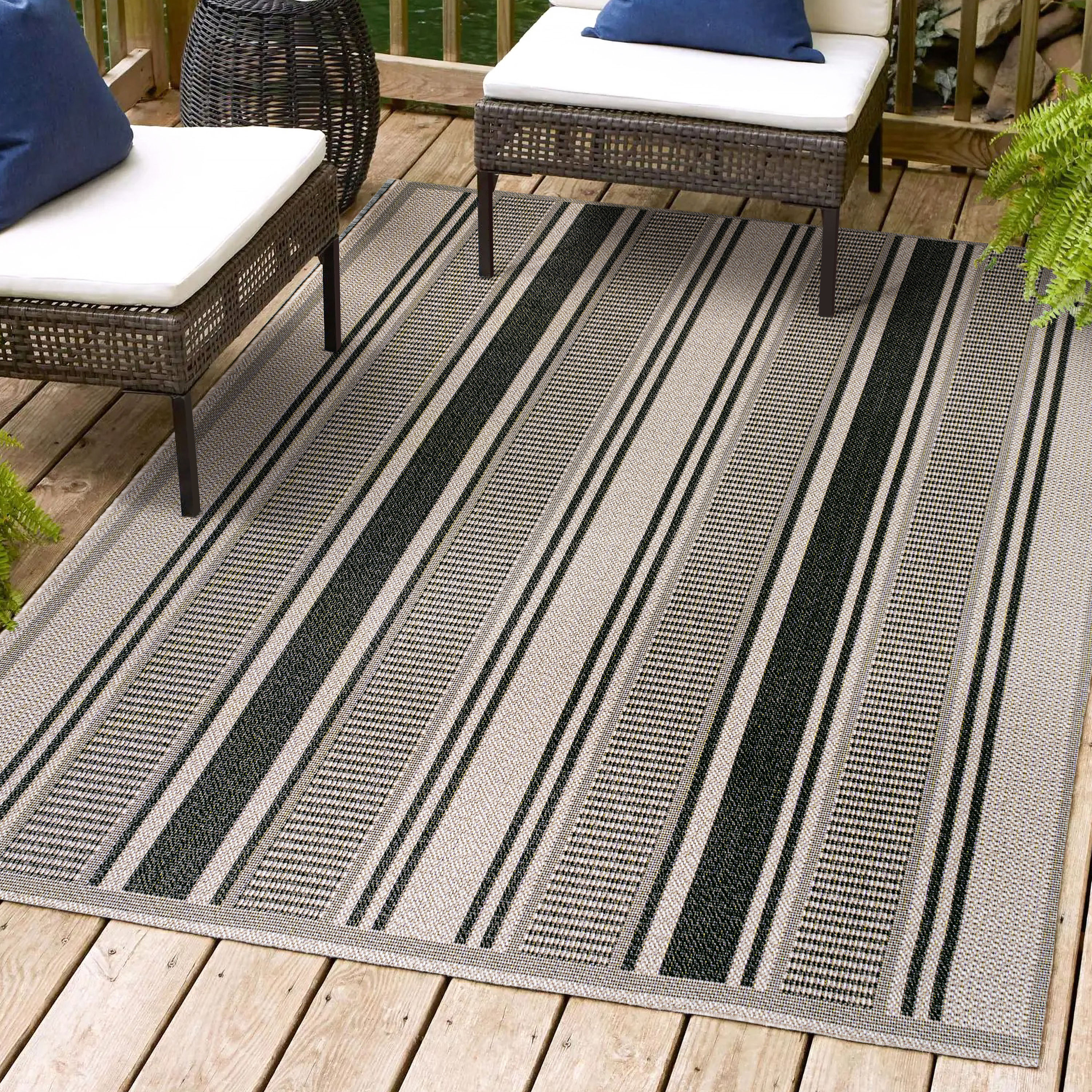 JONATHAN  Y SMB202D-8 Santa Monica Haynes 8 x 10 (ft) Loomed Polypropylene Black/Beige Rectangular Indoor/Outdoor Stripe Rustic Area rug
