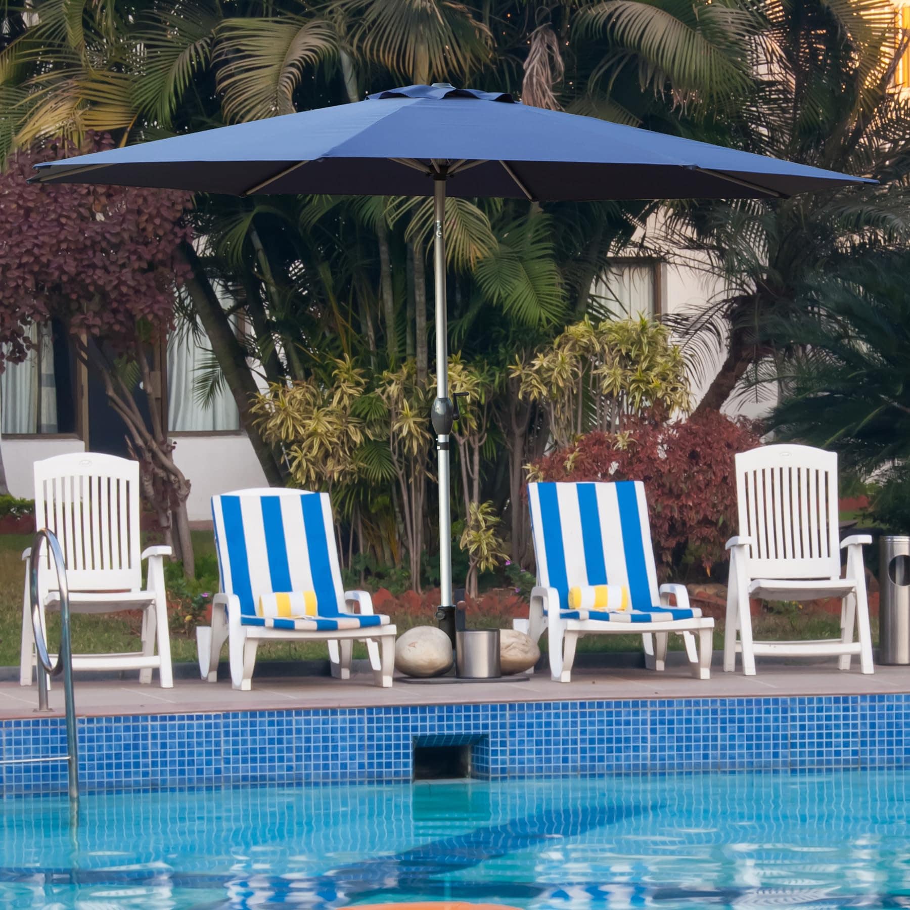 CESICIA WL11H 10-ft Aluminum Blue Crank Market Patio Umbrella
