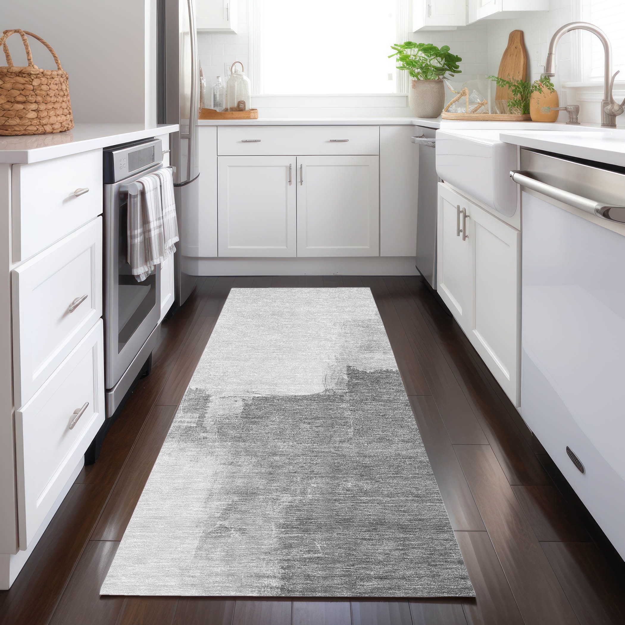 Addison Rugs ACN1337SV2X8 Chantille ACN1337SV 2 x 7 (ft) Polyester Silver Rectangular Indoor/Outdoor Geometric Machine washable Runner rug