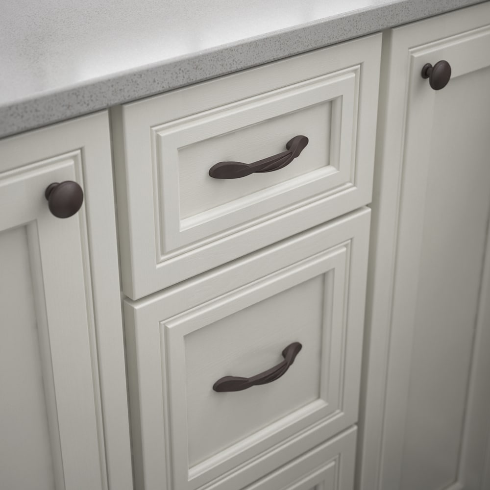 square kitchen cabinet knobs        
        <figure class=